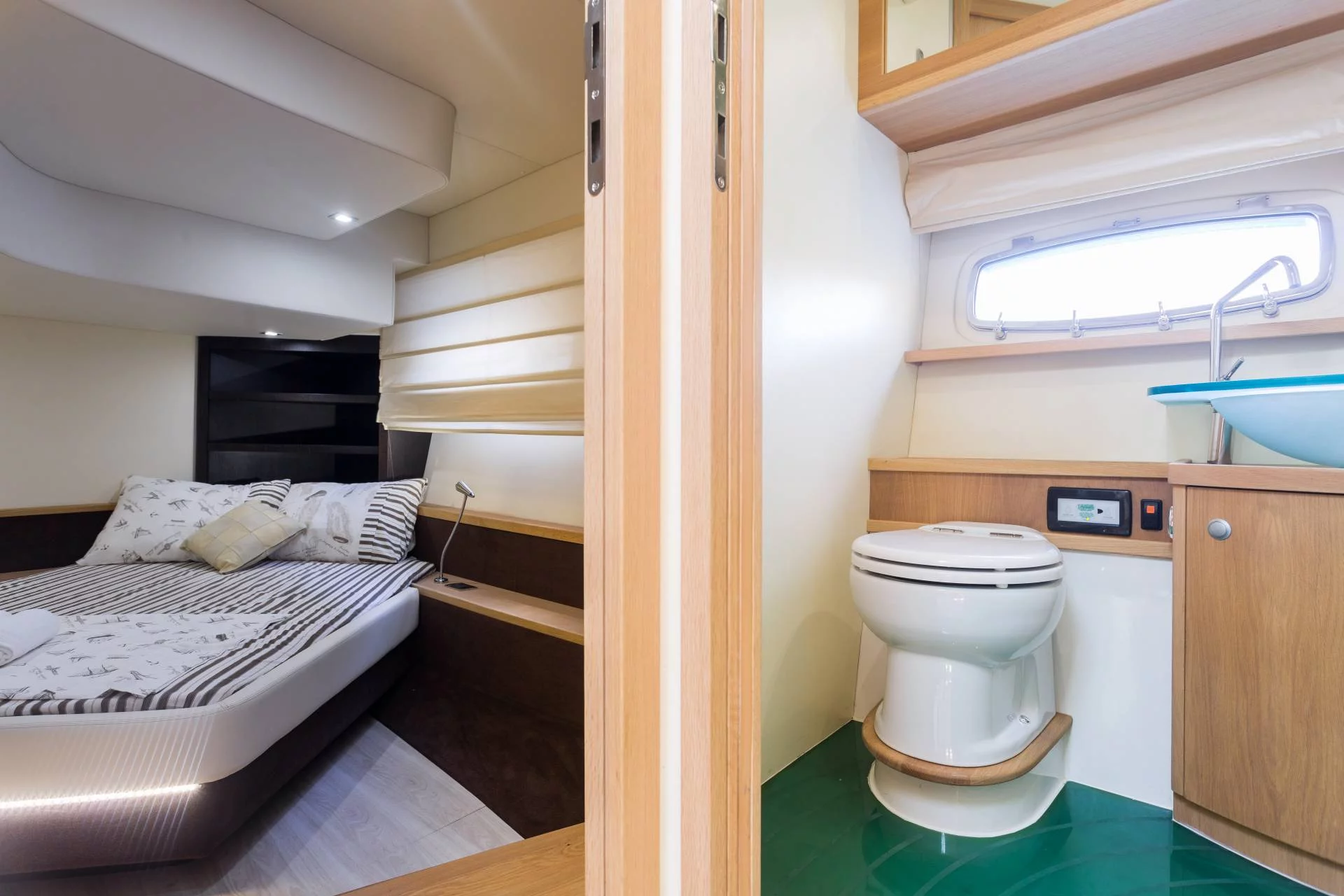 Pearl Sea 56 (Silver Arrow)  - 28
