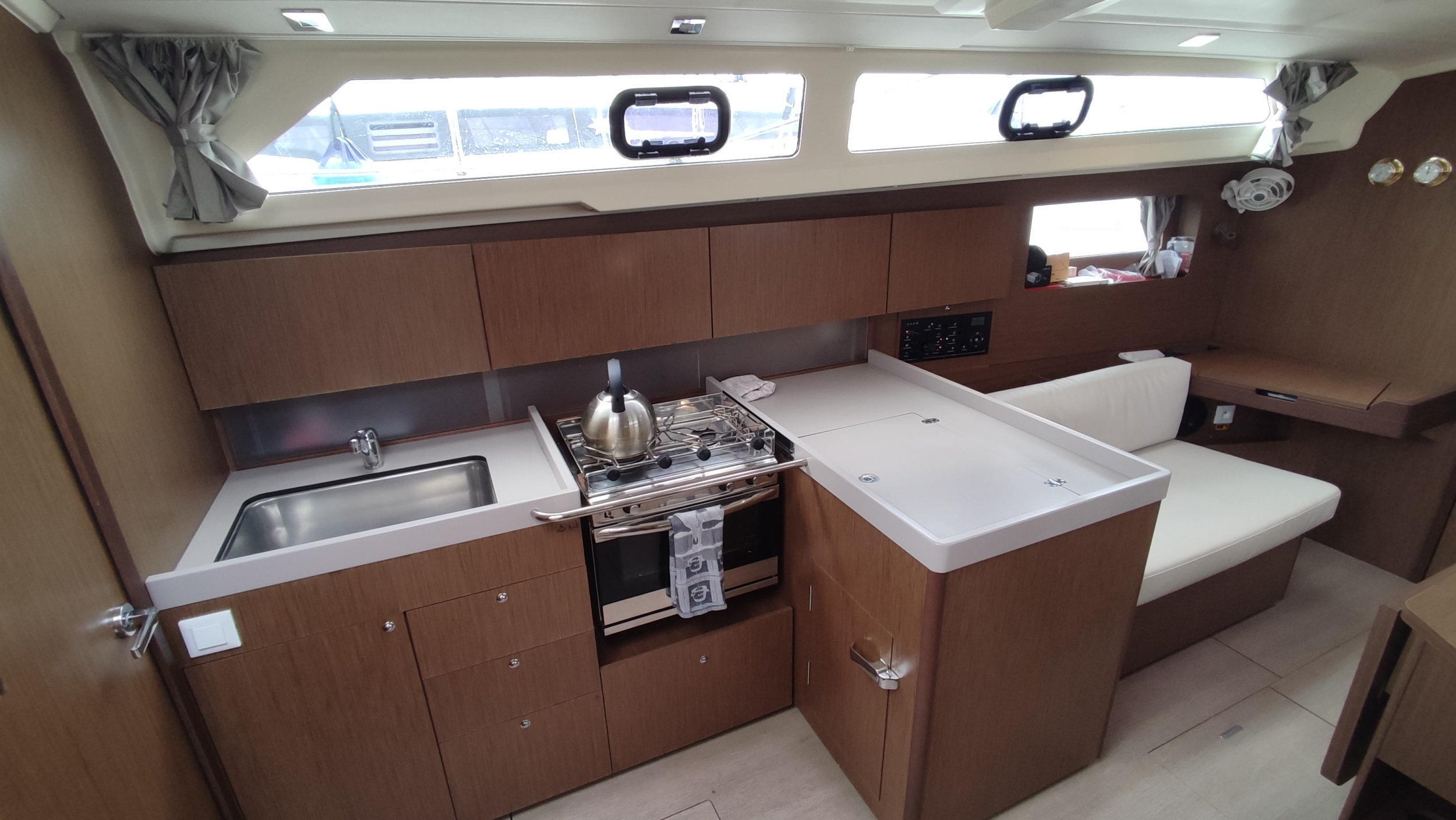 Photo #6 - Oceanis 41.1 (Maera) in Volos - 17994