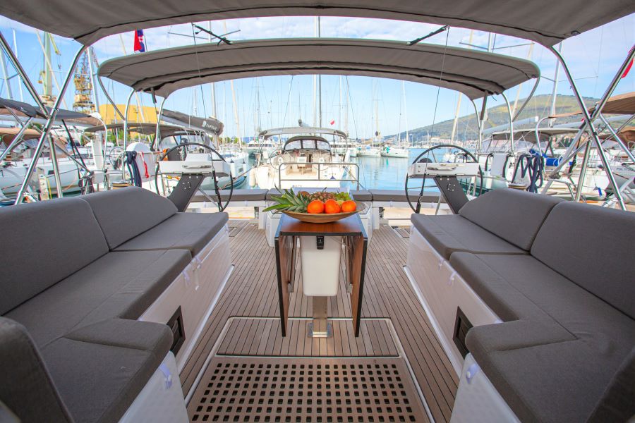 Photo #9 - Dufour 530 (ANNA III) en Trogir - 16231
