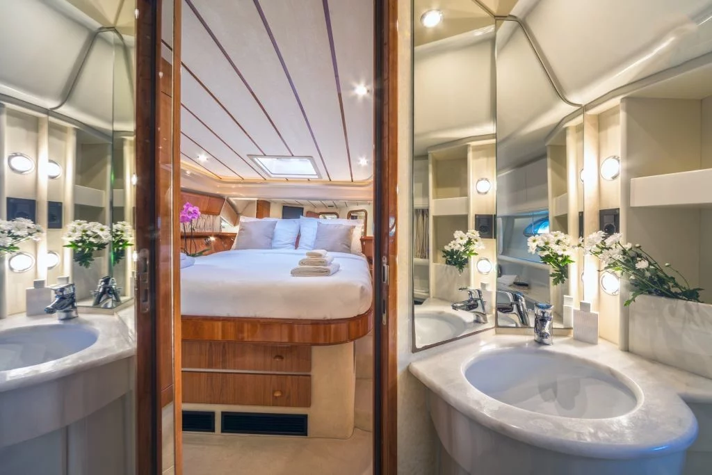 Ferretti 53 (SECRET)  - 24