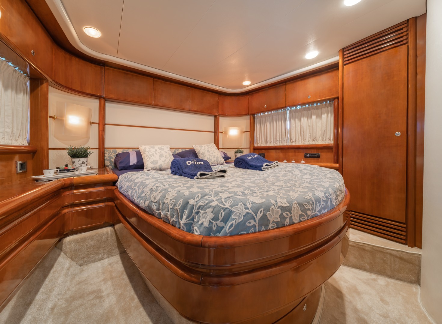 Photo #9 - Baia Azzura 63 (ORION) in Mykonos - 61605