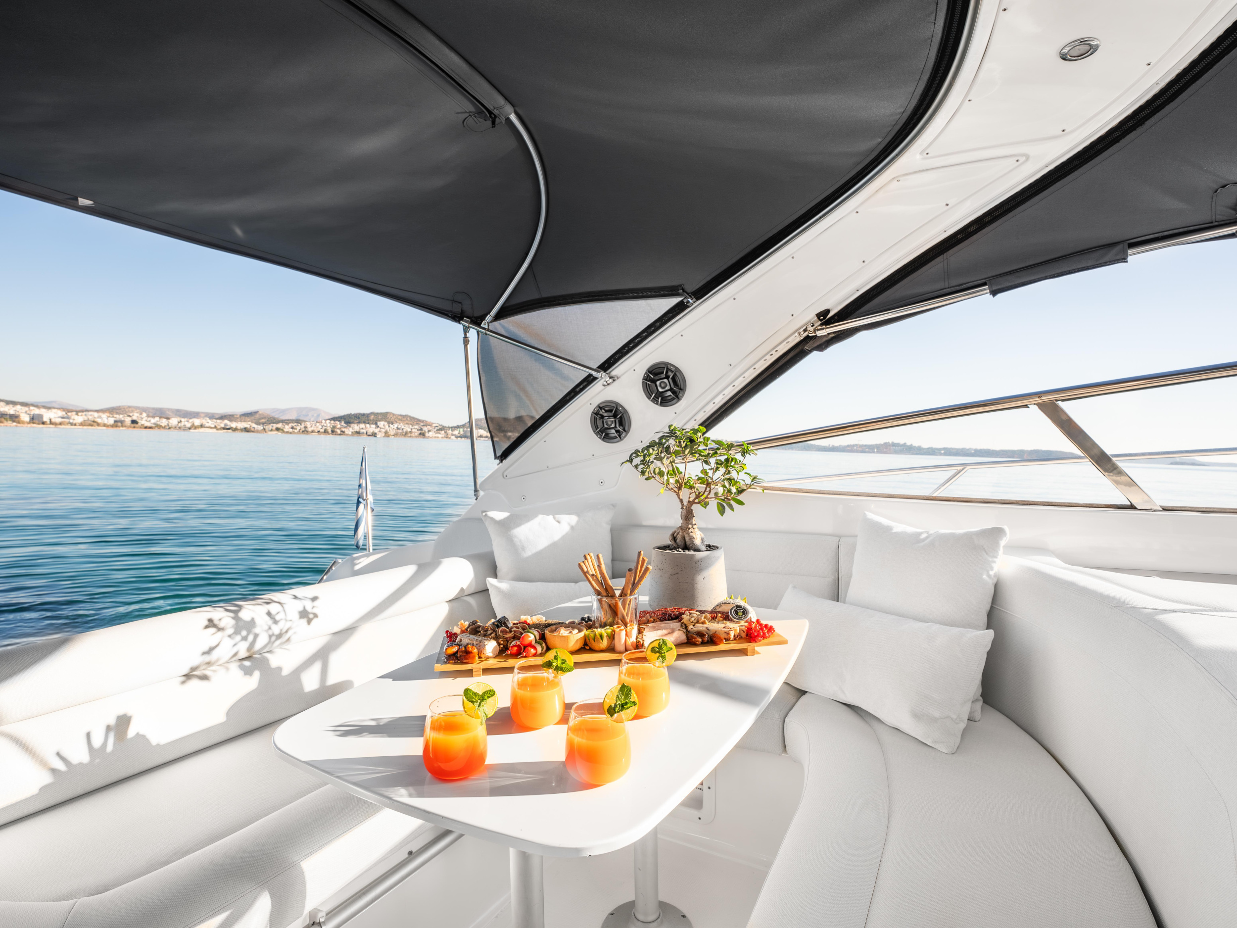 Photo #8 - Bavaria 40 (AEGEAN BLUE) en Mykonos - 61607