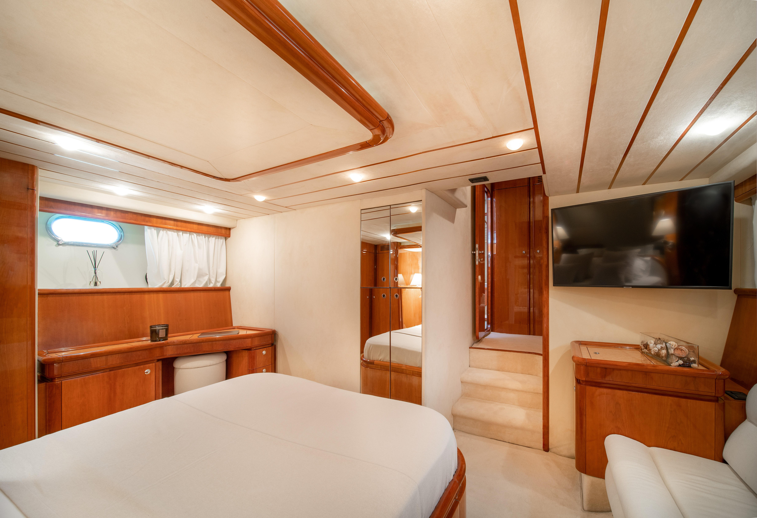 Photo #9 - Ferretti 68 (SIMPLY BRILLIANT) in Mykonos - 61603