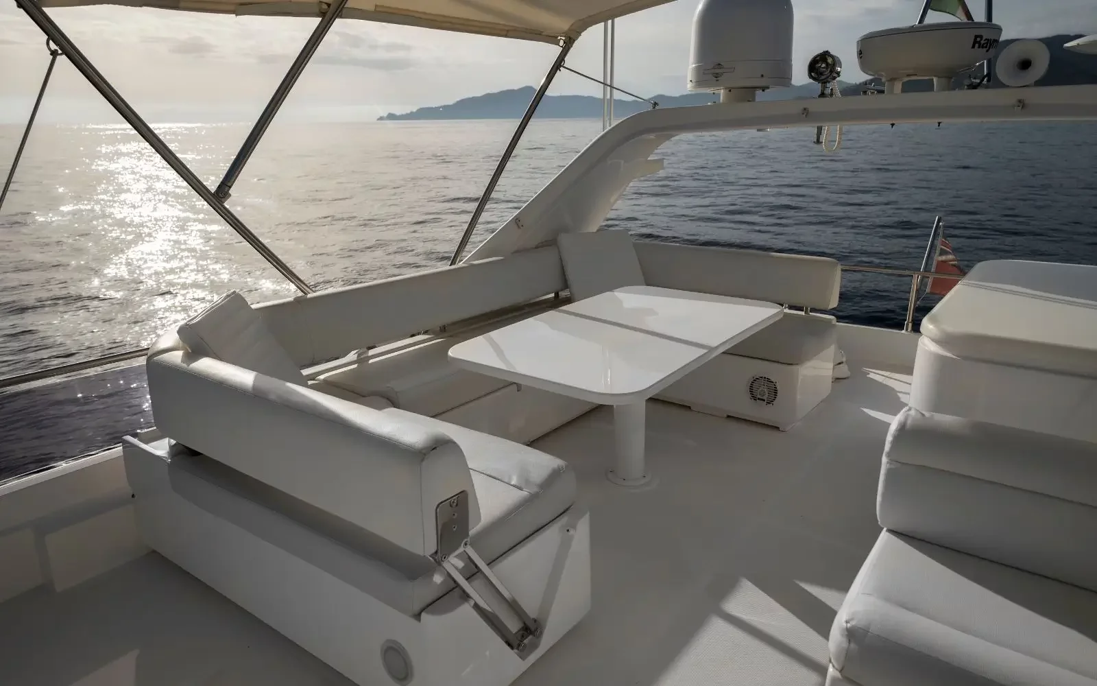Ferretti 630 (ESCAPE)  - 10