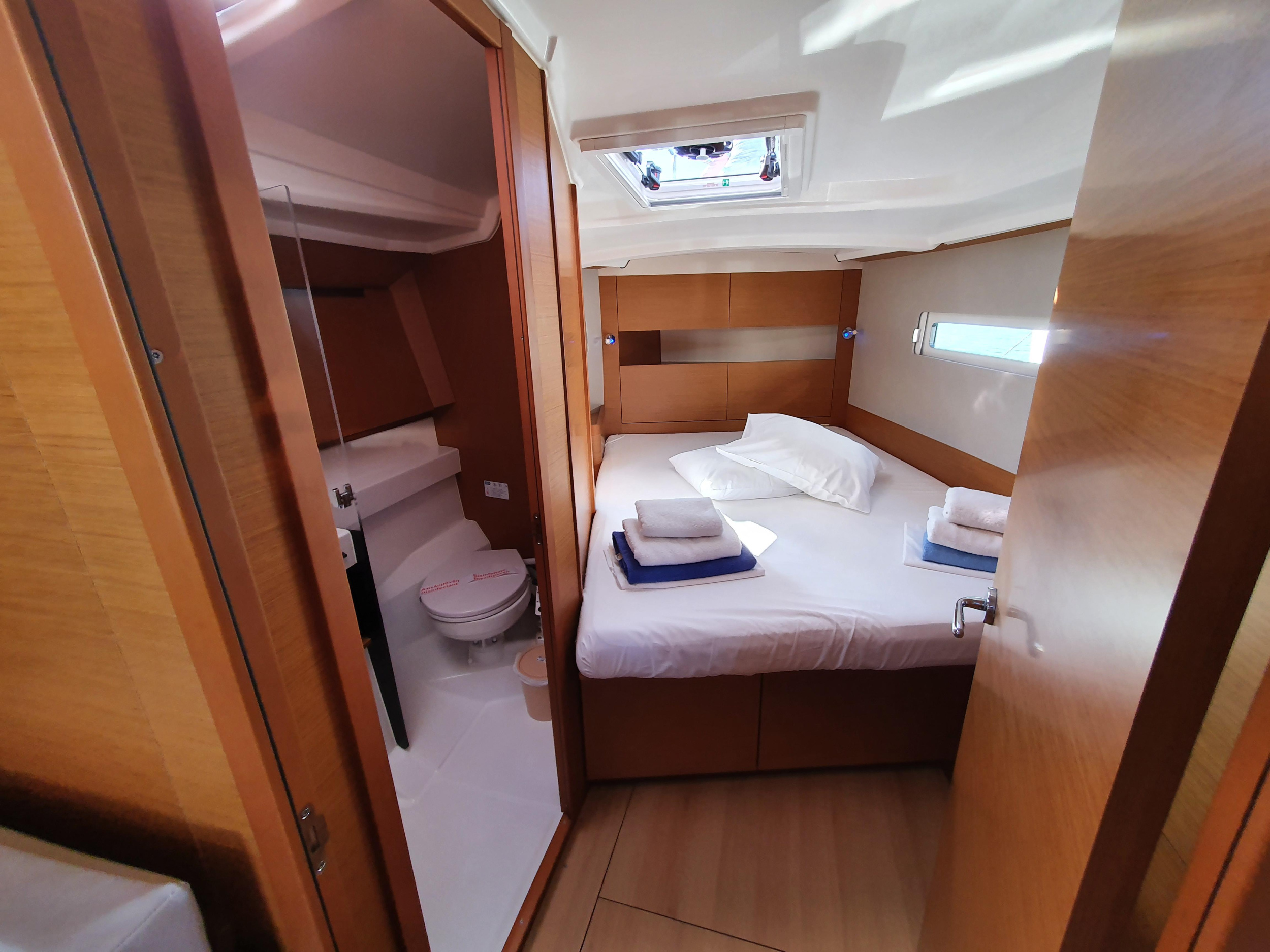 Photo #10 - Sun Odyssey 410 (Kymothoe) in Volos - 17905