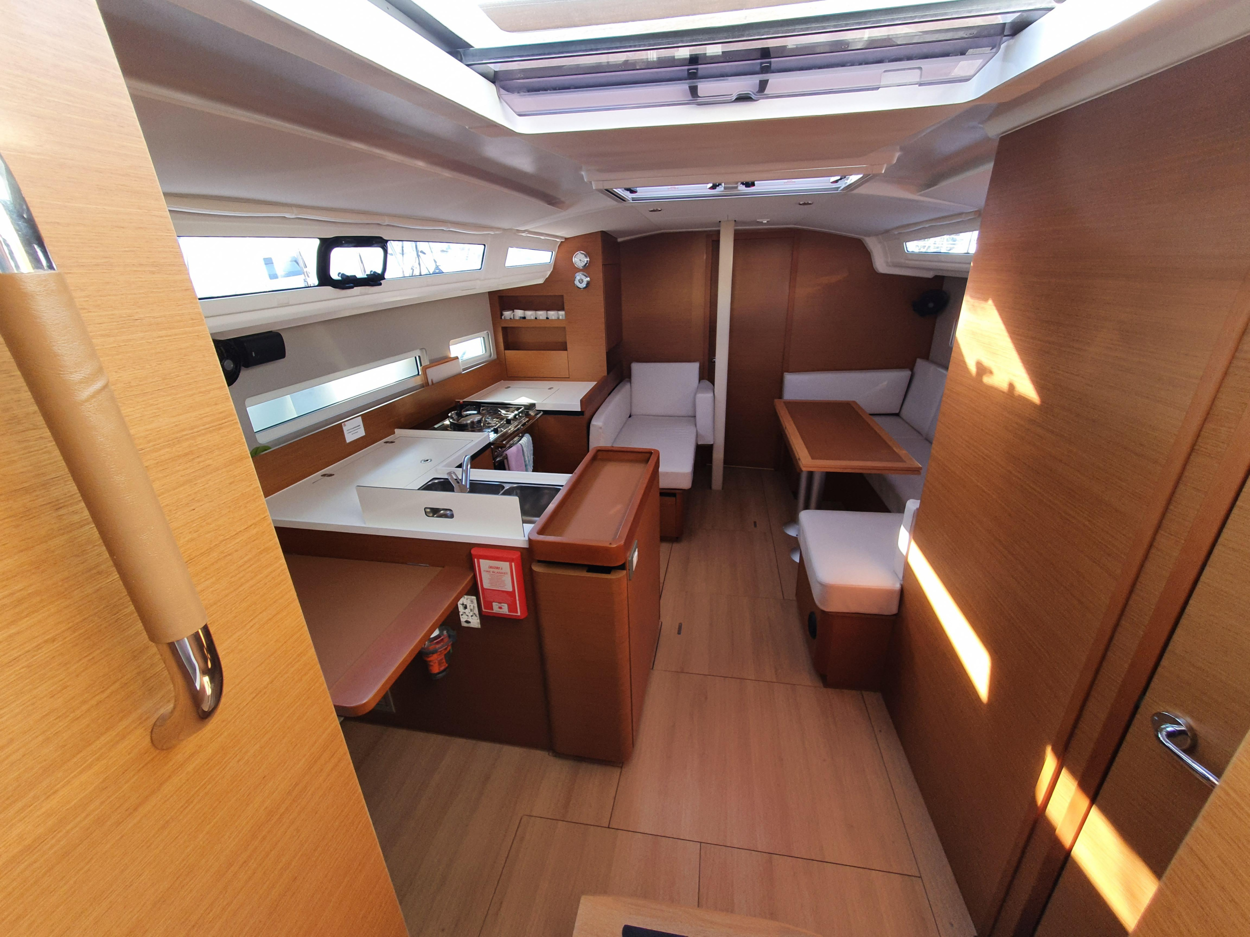 Photo #16 - Sun Odyssey 410 (Kymothoe) in Volos - 17905