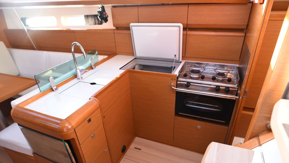 Photo #8 - Sun Odyssey 419 (Pelagia) in Volos - 5254