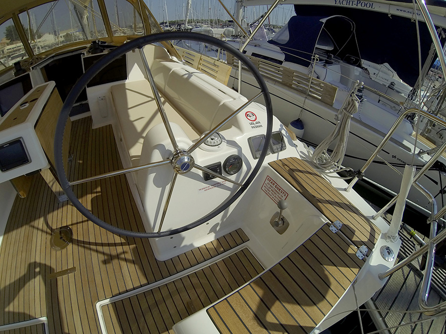 Photo #12 - Dufour 382 GL (Major Tom) in Sibenik - 25255