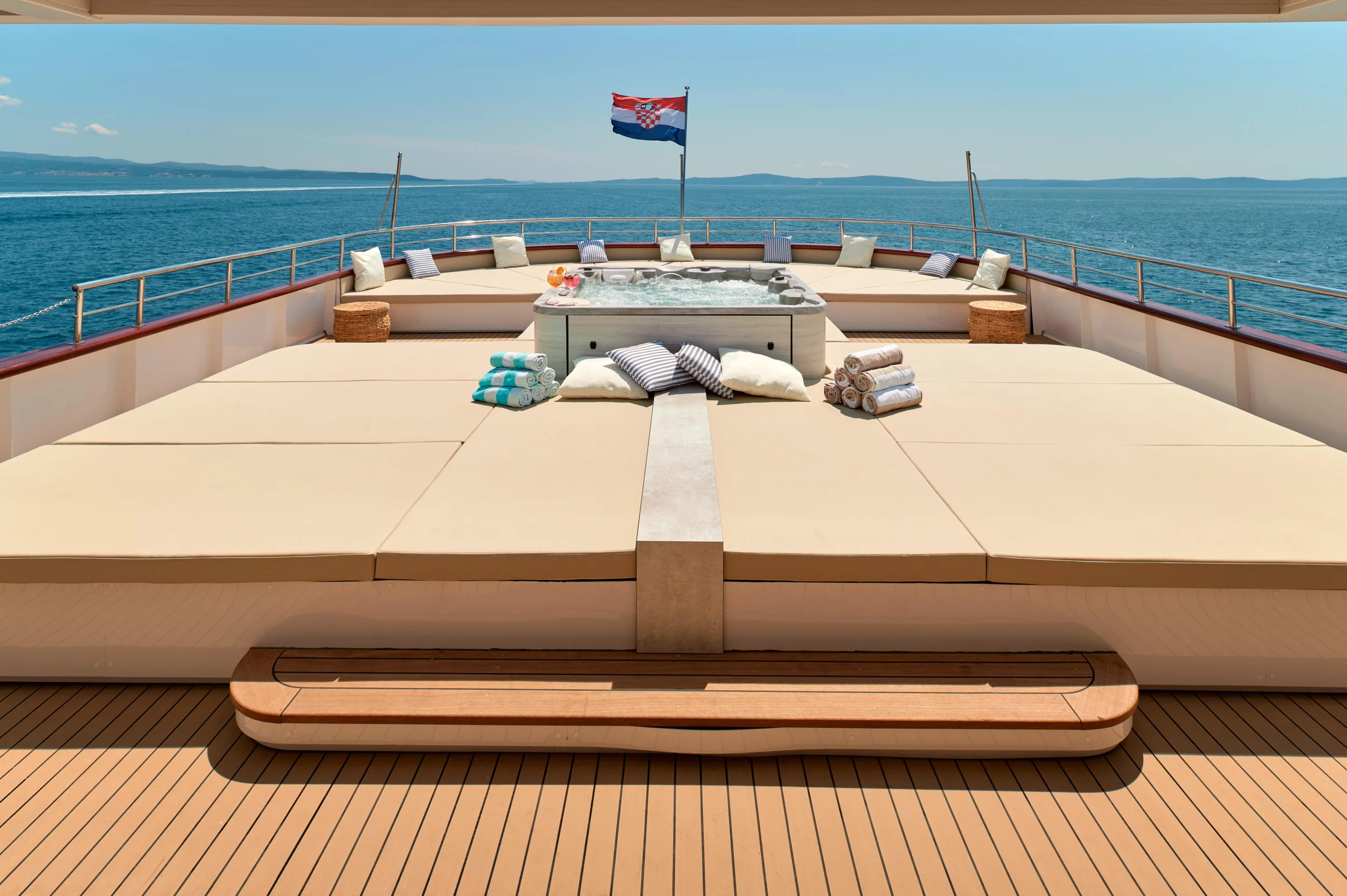 Motoryacht Ohana (Ohana)  - 36
