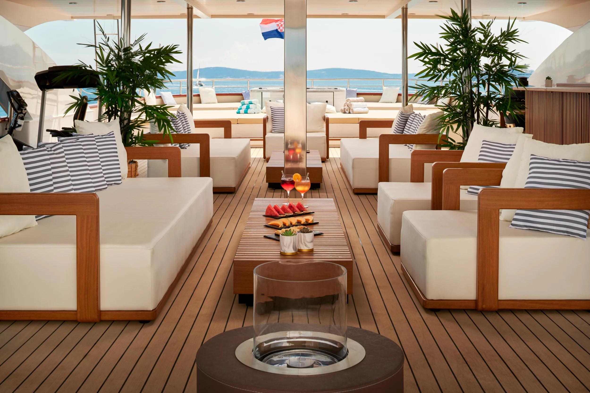 Motoryacht Ohana (Ohana)  - 13