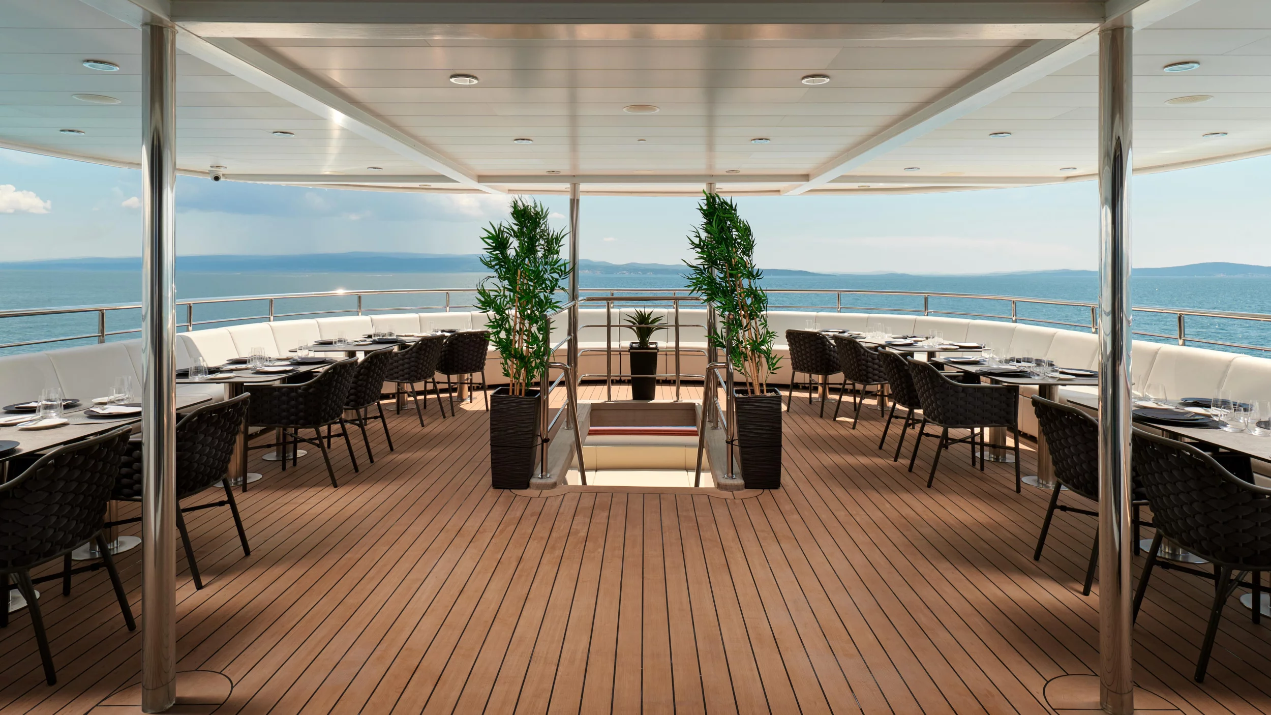 Motoryacht Ohana (Ohana)  - 35