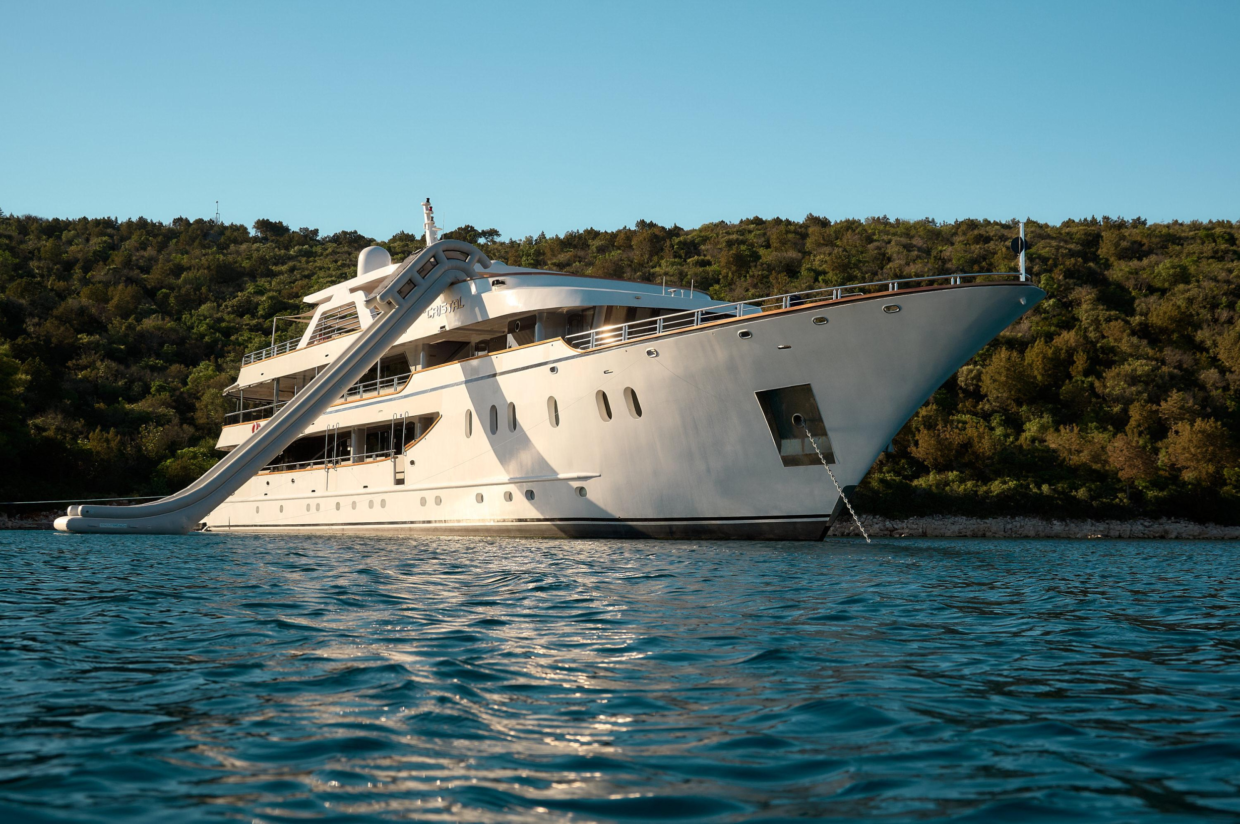 Photo #32 - Motoryacht Cristal (Cristal) in Split - 19911
