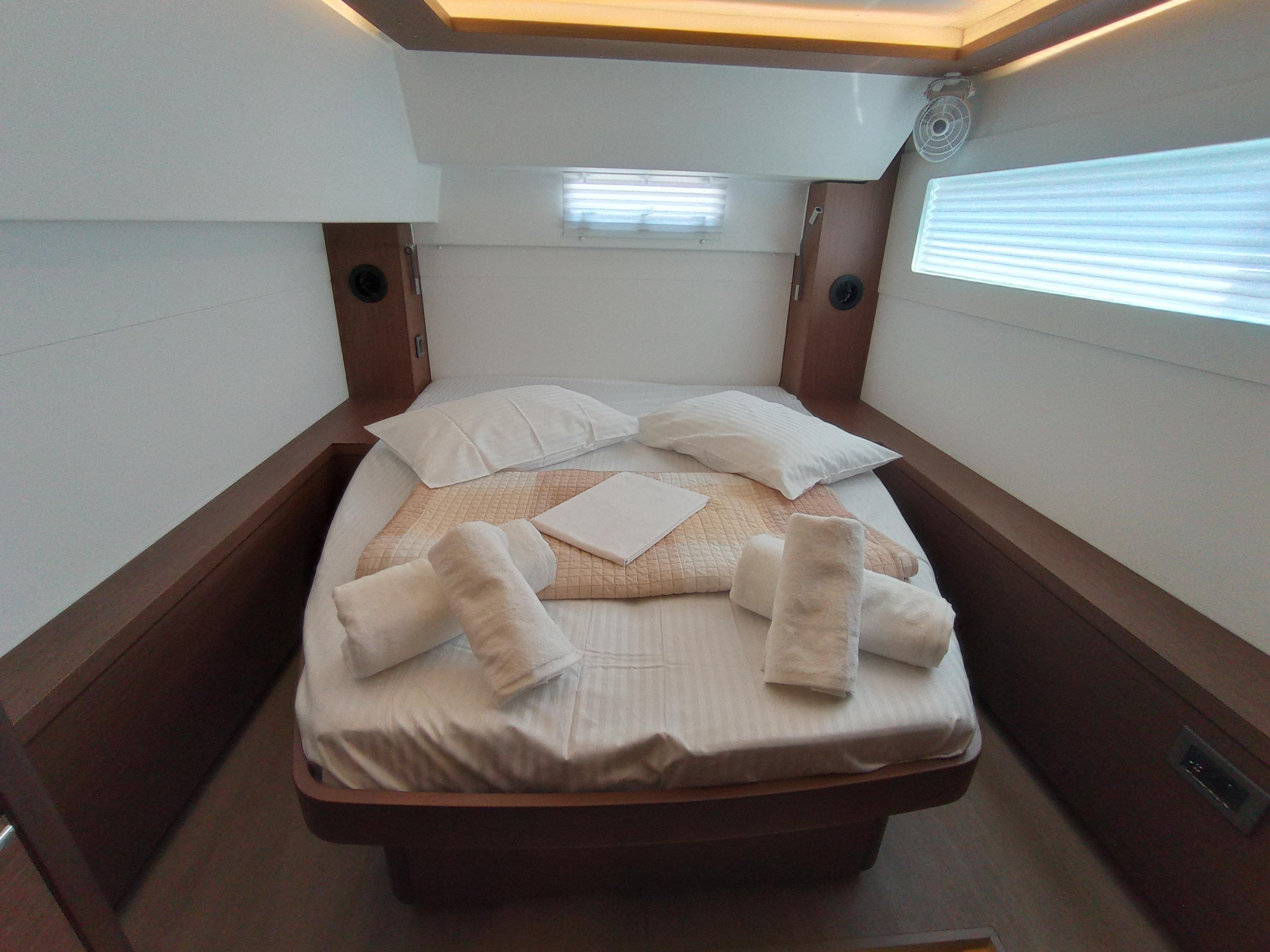 Photo #11 - Lagoon 46 (KALISI MOU (air condition, , ) _Skippered Only_) in Athens - 11198