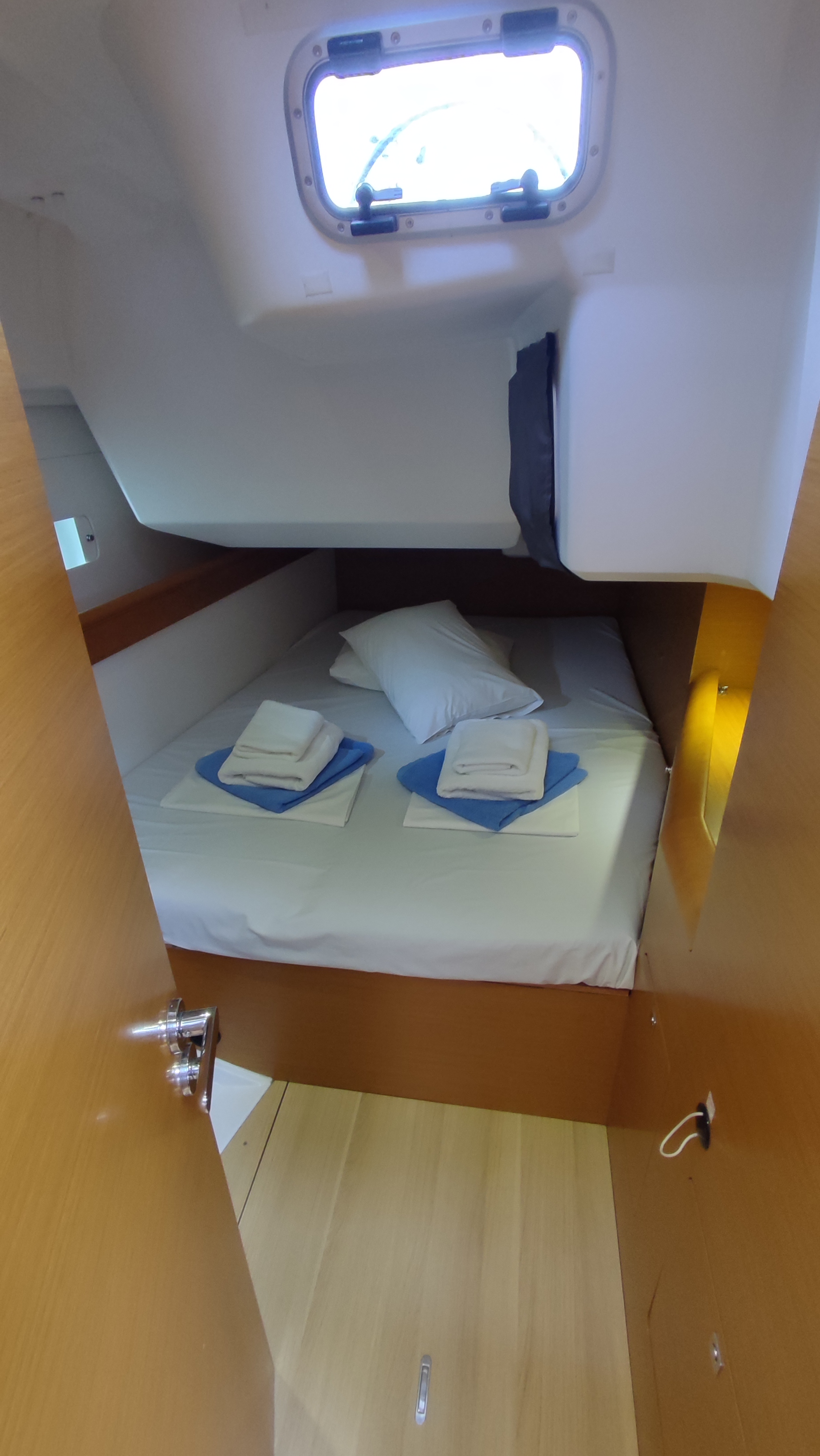 Photo #8 - Sun Odyssey 469 (Thoe) in Volos - 23542