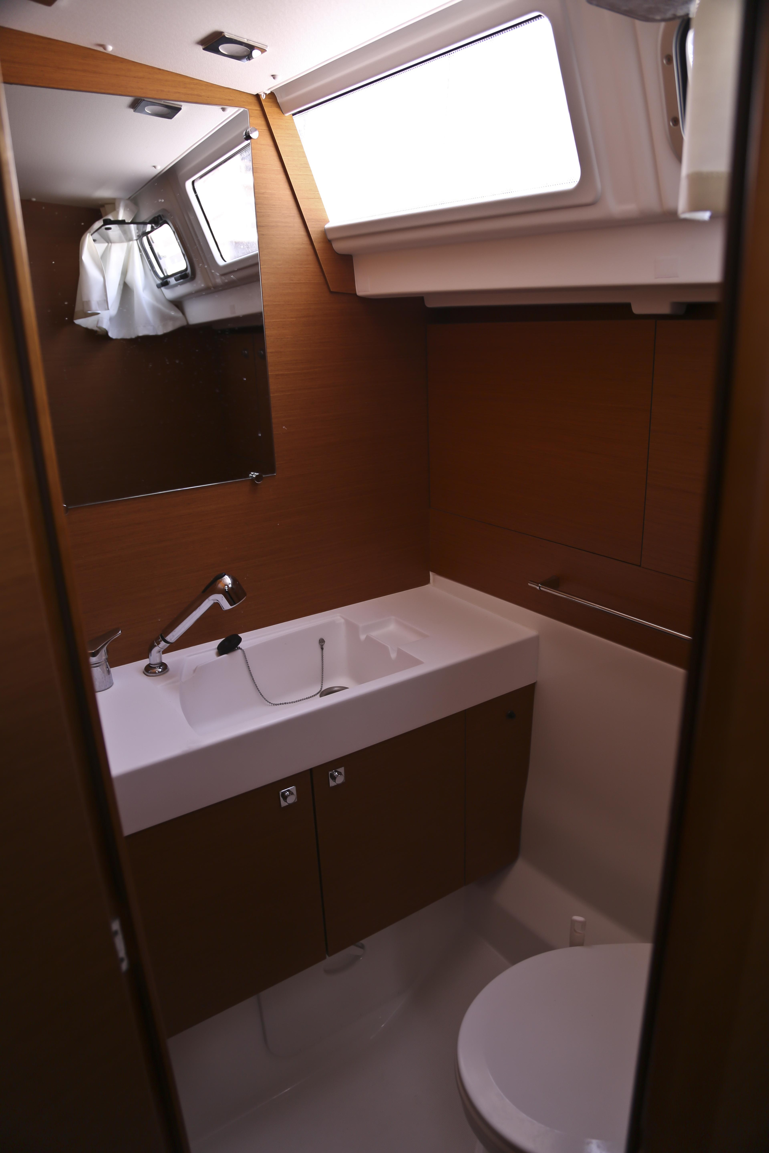 Photo #12 - Sun Odyssey 469 (Thoe) in Volos - 23542