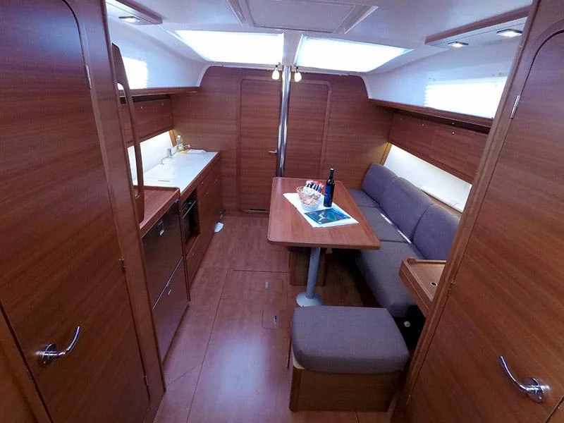 Dufour 382 GL (Major Tom) Interior image - 15