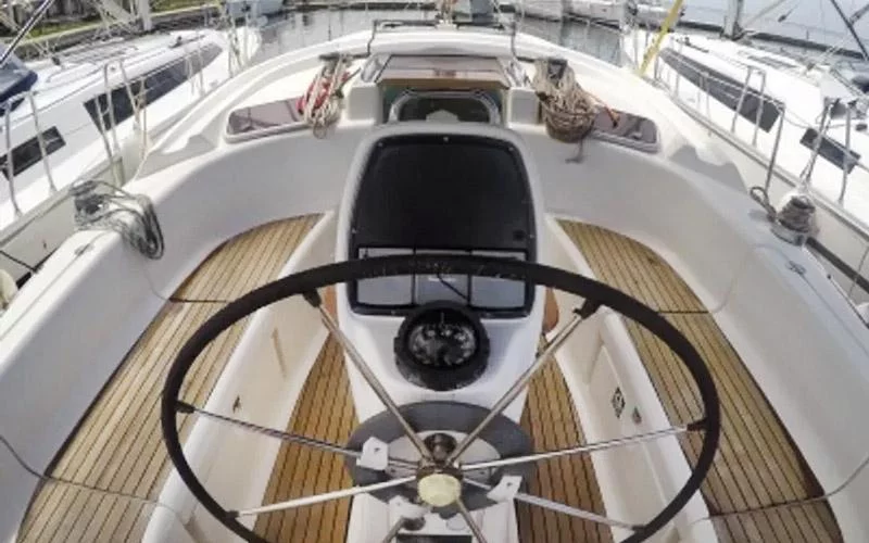 Bavaria 37 (Alexandros I)  - 12