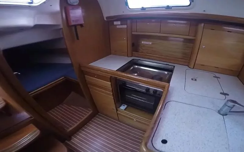 Bavaria 37 (Alexandros I)  - 9