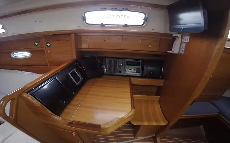 Bavaria 37 (Alexandros I)  - 6