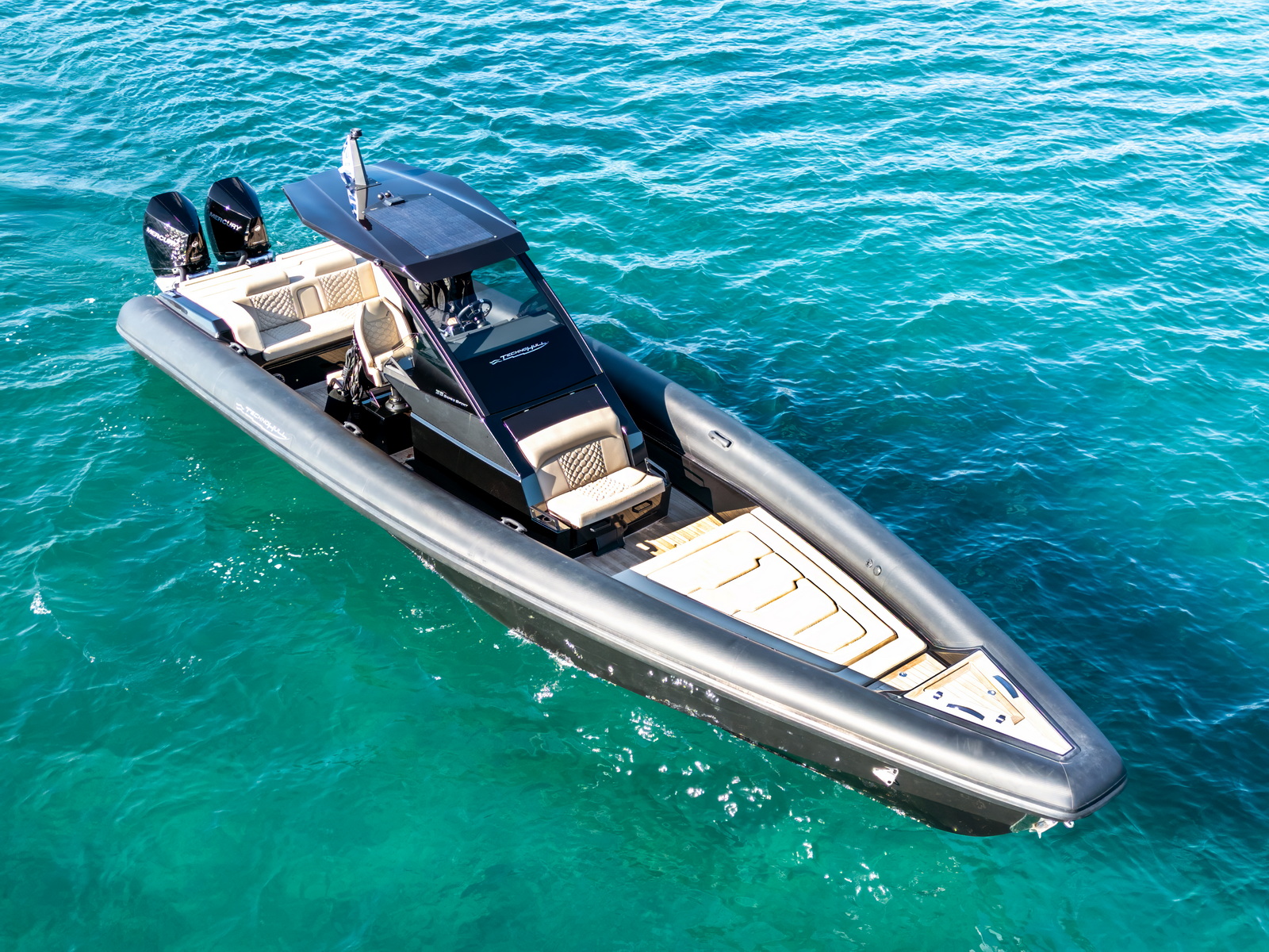 Photo #4 - Technohull 38 Grand Sport (Thyella) in Lavrion - 23747