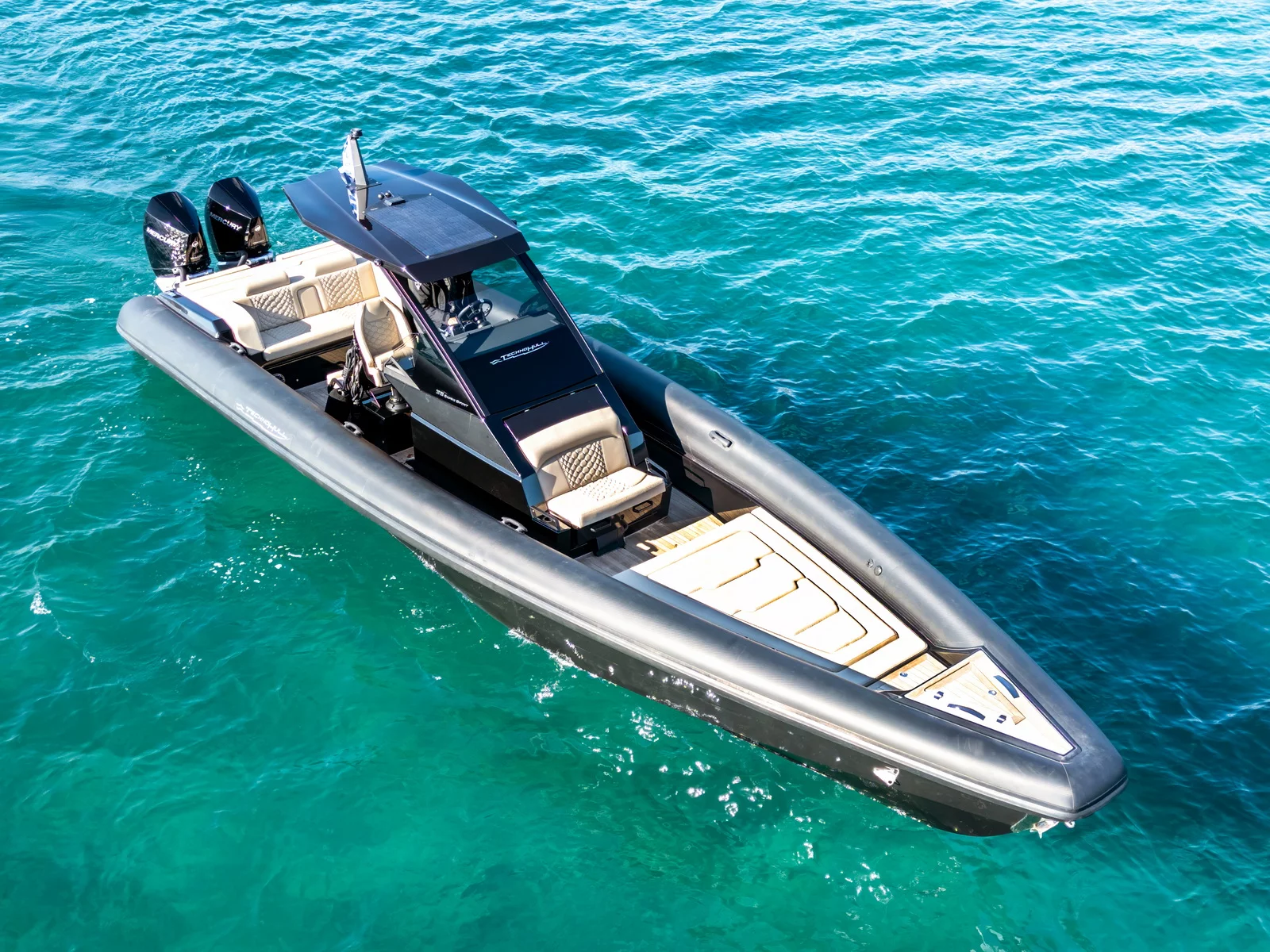Technohull 38 Grand Sport (Thyella)  - 3