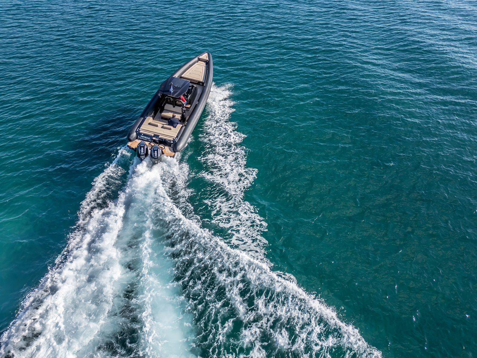 Photo #11 - Technohull 38 Grand Sport (Thyella) in Lavrion - 23747