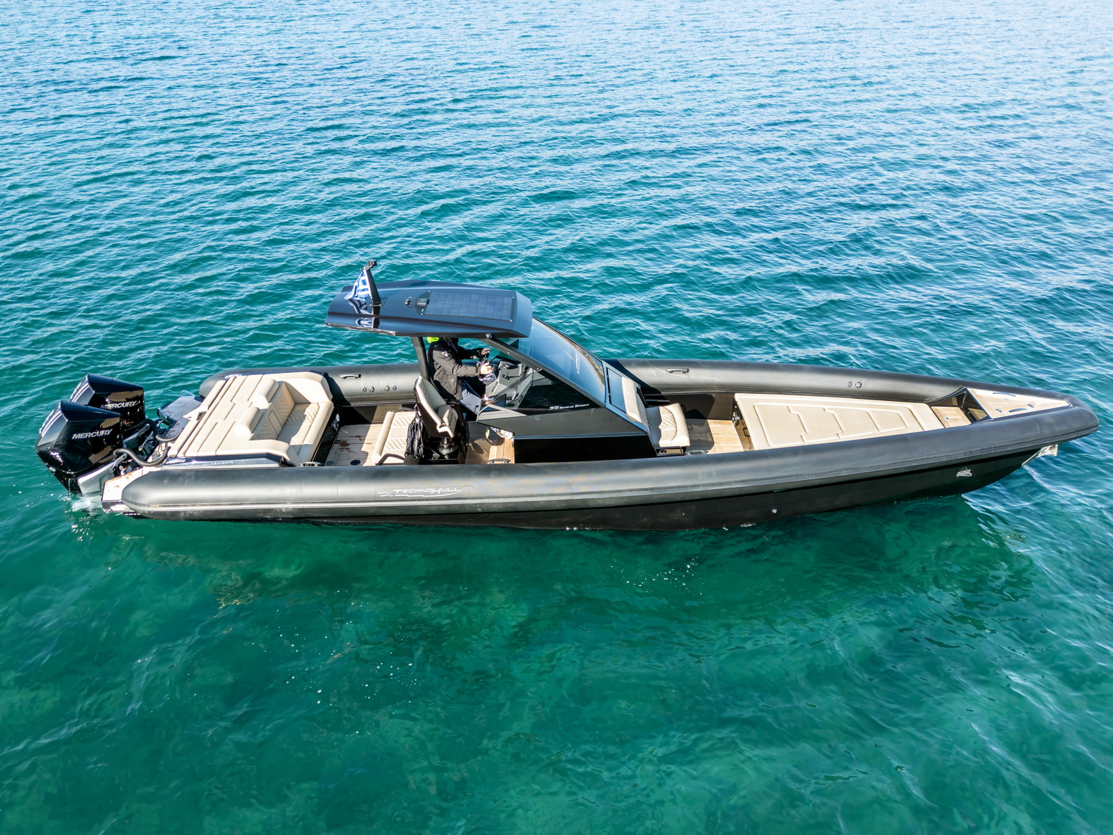 Photo #5 - Technohull 38 Grand Sport (Thyella) in Lavrion - 23747