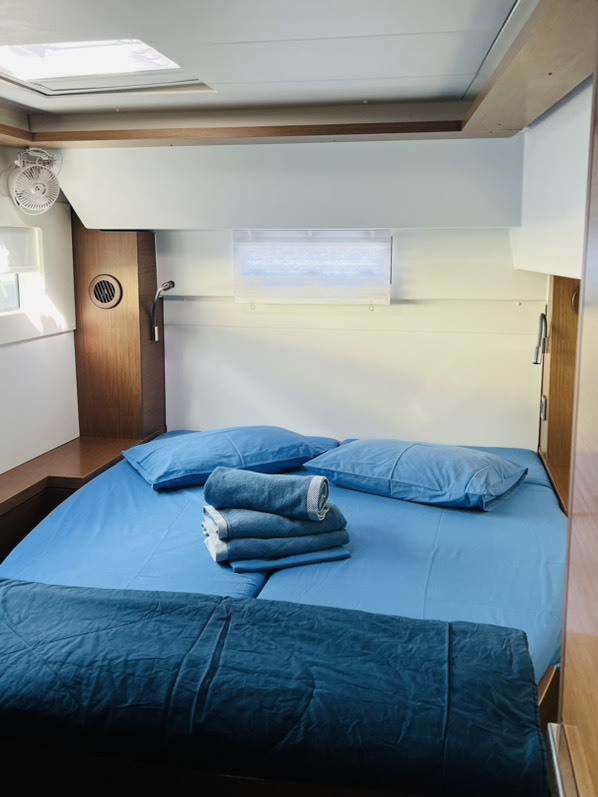 Photo #12 - Lagoon 46 (Our Dream) in Lavrion - 17377
