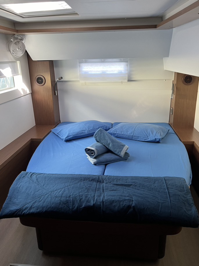 Photo #16 - Lagoon 46 (Our Dream) in Lavrion - 17377