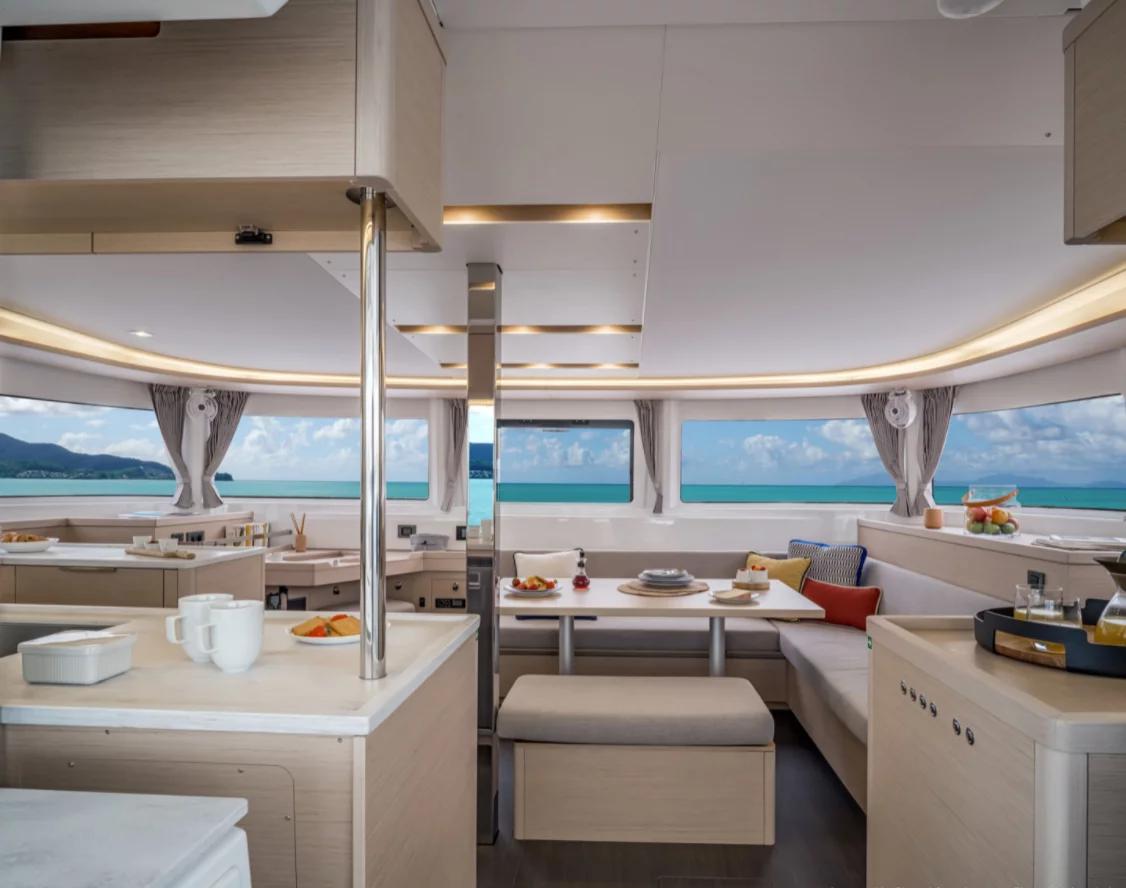 Lagoon 46 Flybridge (SunDay)  - 1
