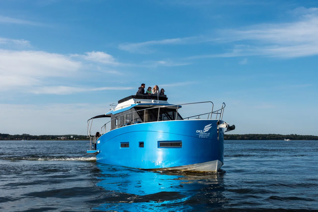 Futura 40 Grand Horizon (Futura 40 Grand Horizon #2)  - 32