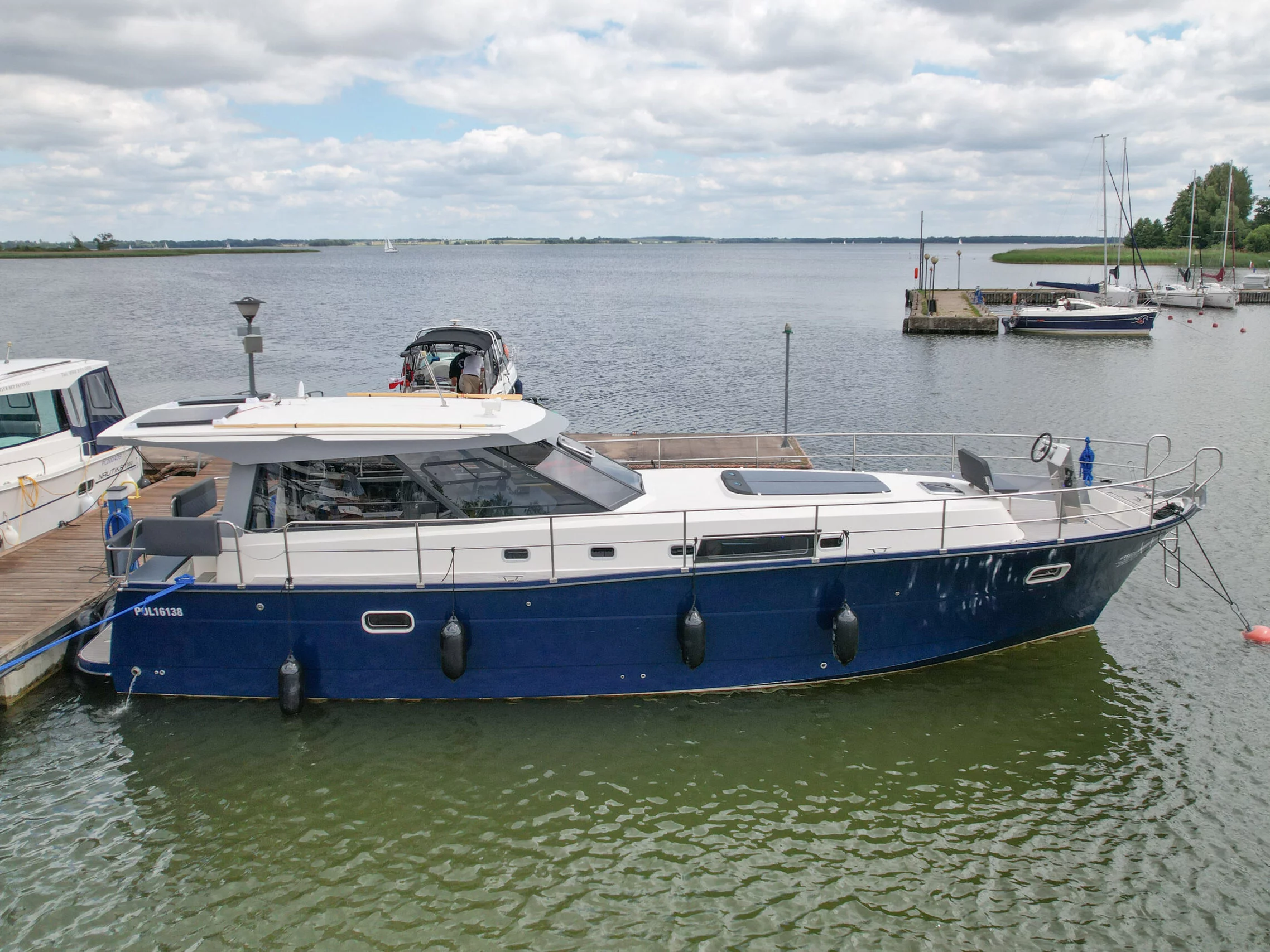 Nautika 1300 ROYAL (Nautika 1300 Royal) Main image - 0