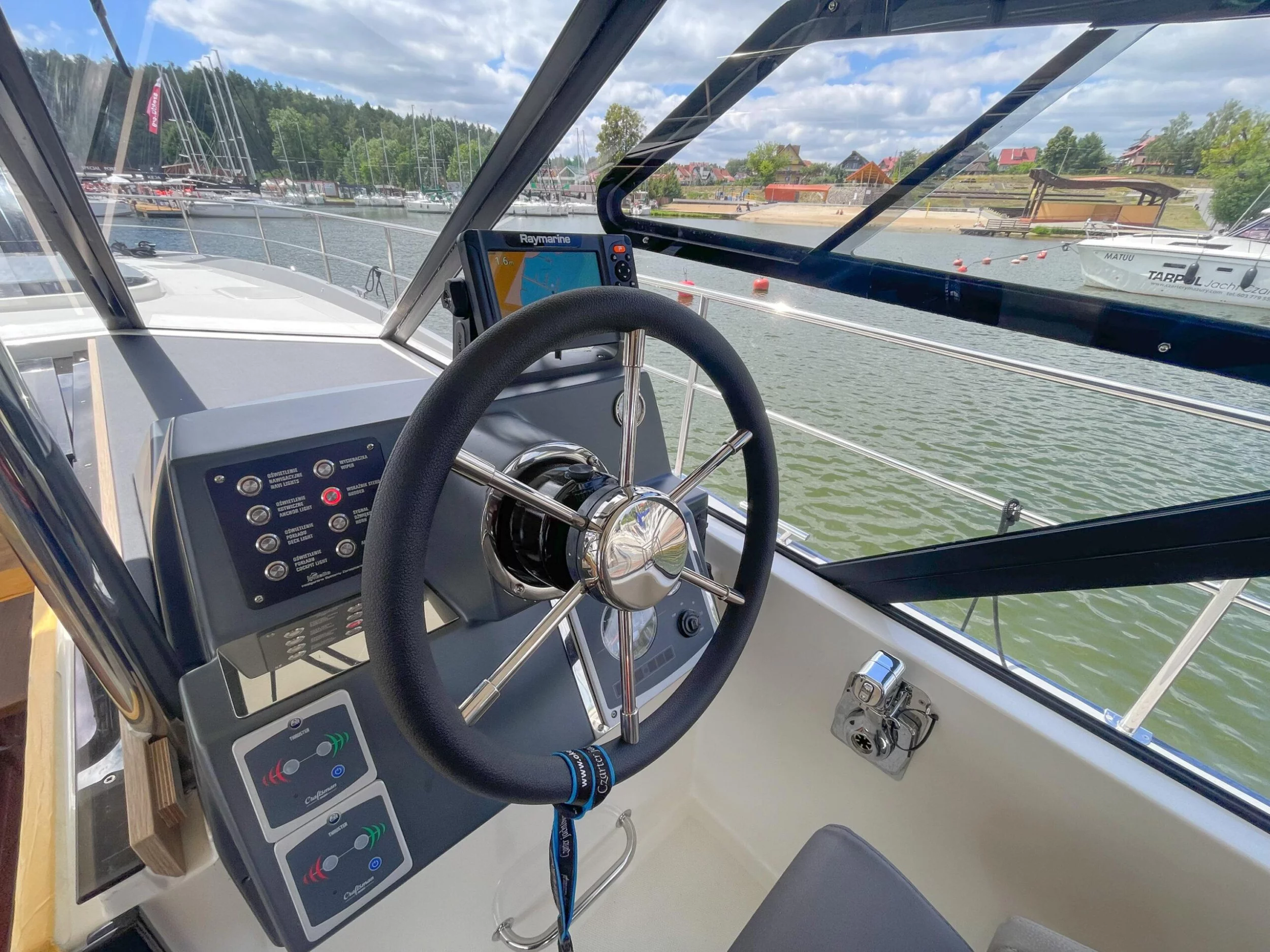 Nautika 1300 ROYAL (Nautika 1300 Royal)  - 4