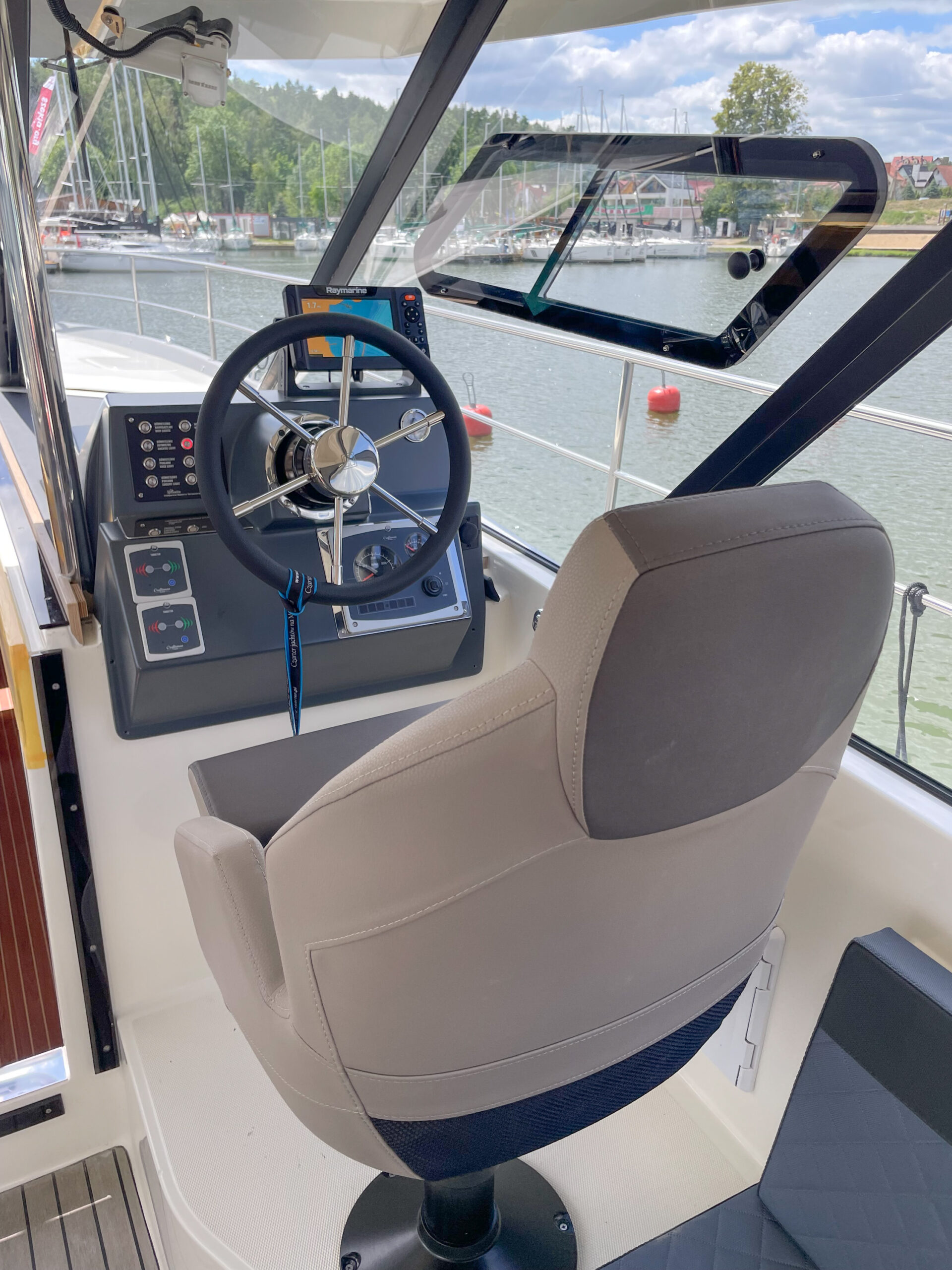 Photo #25 - Nautika 1300 ROYAL (Nautika 1300 Royal) en Wilkasy - 61173