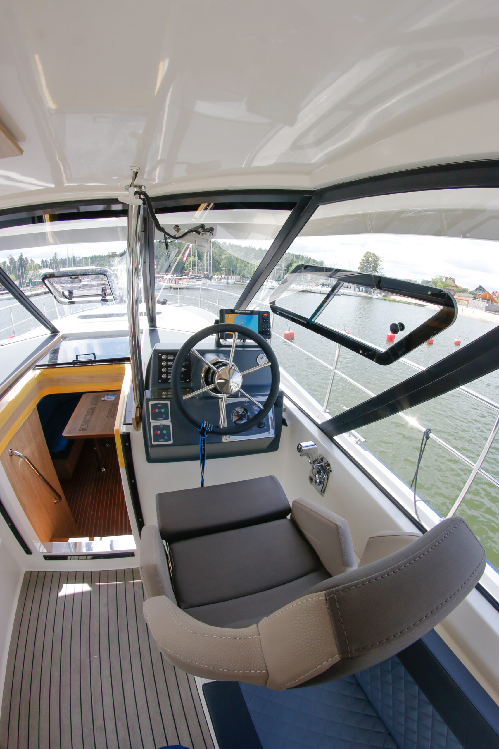Photo #24 - Nautika 1300 ROYAL (Nautika 1300 Royal) en Wilkasy - 61173