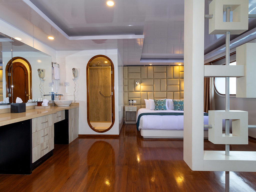 Photo #8 - Power Cat - Petrel Cabin (Petrel) in Galapagos - 61613