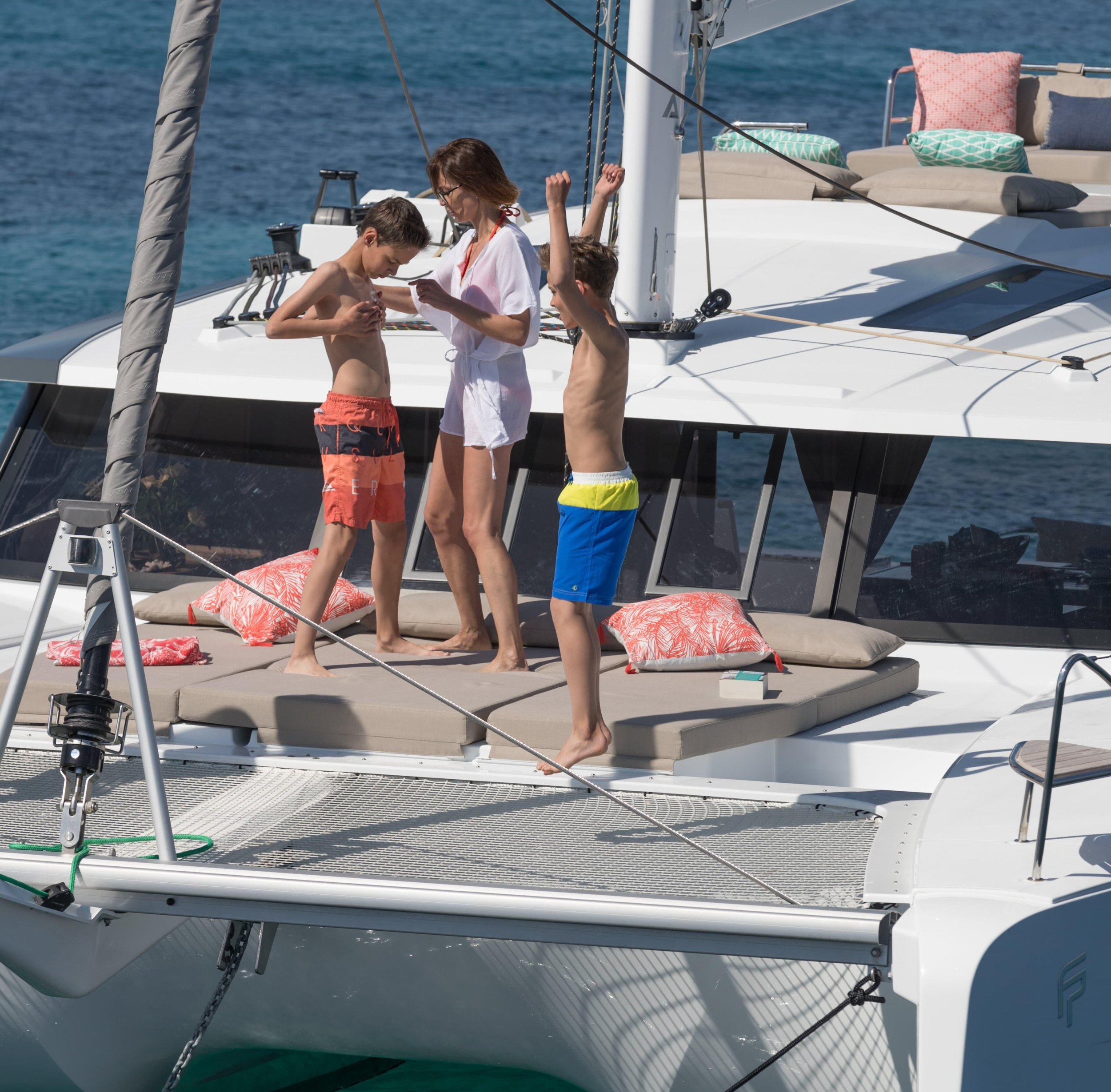 Photo #11 - Saona 47 (White Coral) in Mykonos - 22093