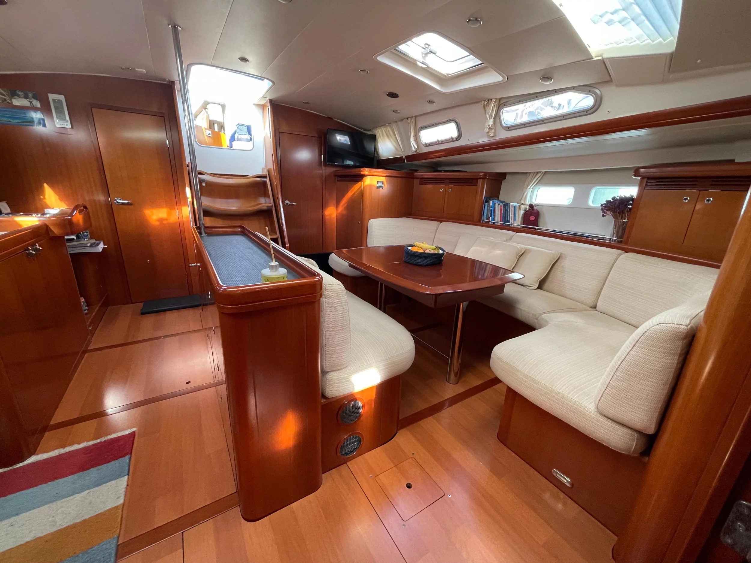 Oceanis 523 (Italica II) Interior image - 10