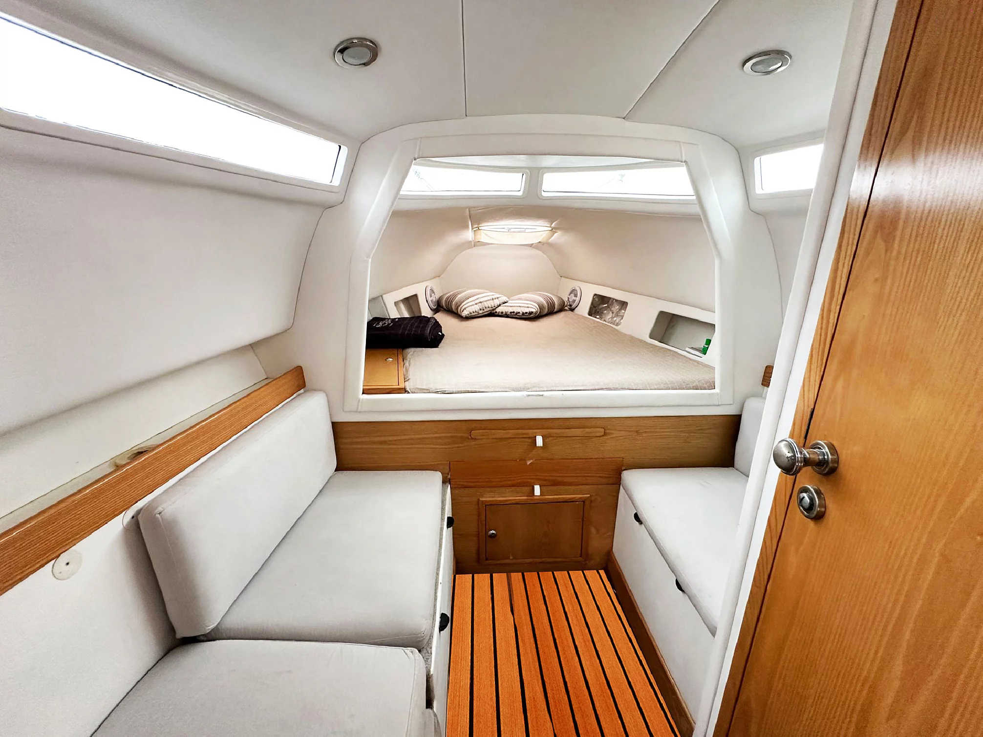 Magna 35C (Asteroessa) Interior image - 1