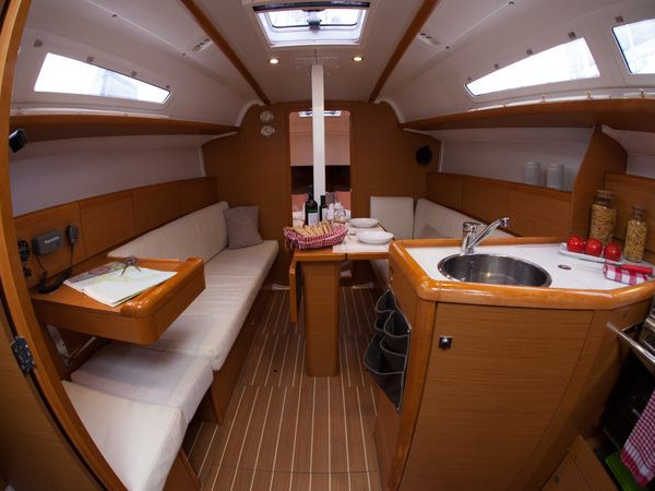 Photo #3 - Jeanneau Sun Odyssey 33i (Mare Doro) en Athènes - 61051