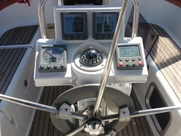 Jeanneau Sun Odyssey 33i (Mare Doro)  - 1