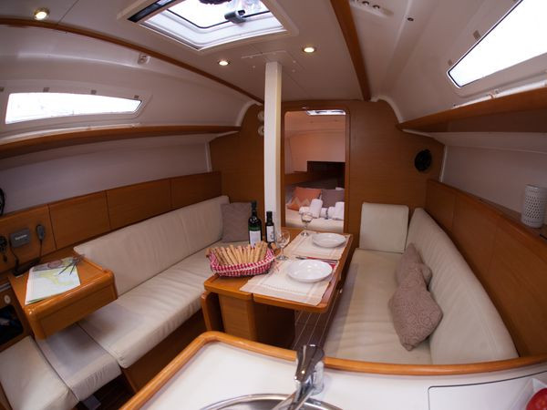 Photo #4 - Jeanneau Sun Odyssey 33i (Mare Doro) en Athènes - 61051