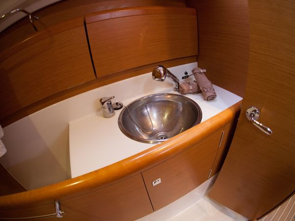 Photo #7 - Jeanneau Sun Odyssey 33i (Mare Doro) en Athènes - 61051