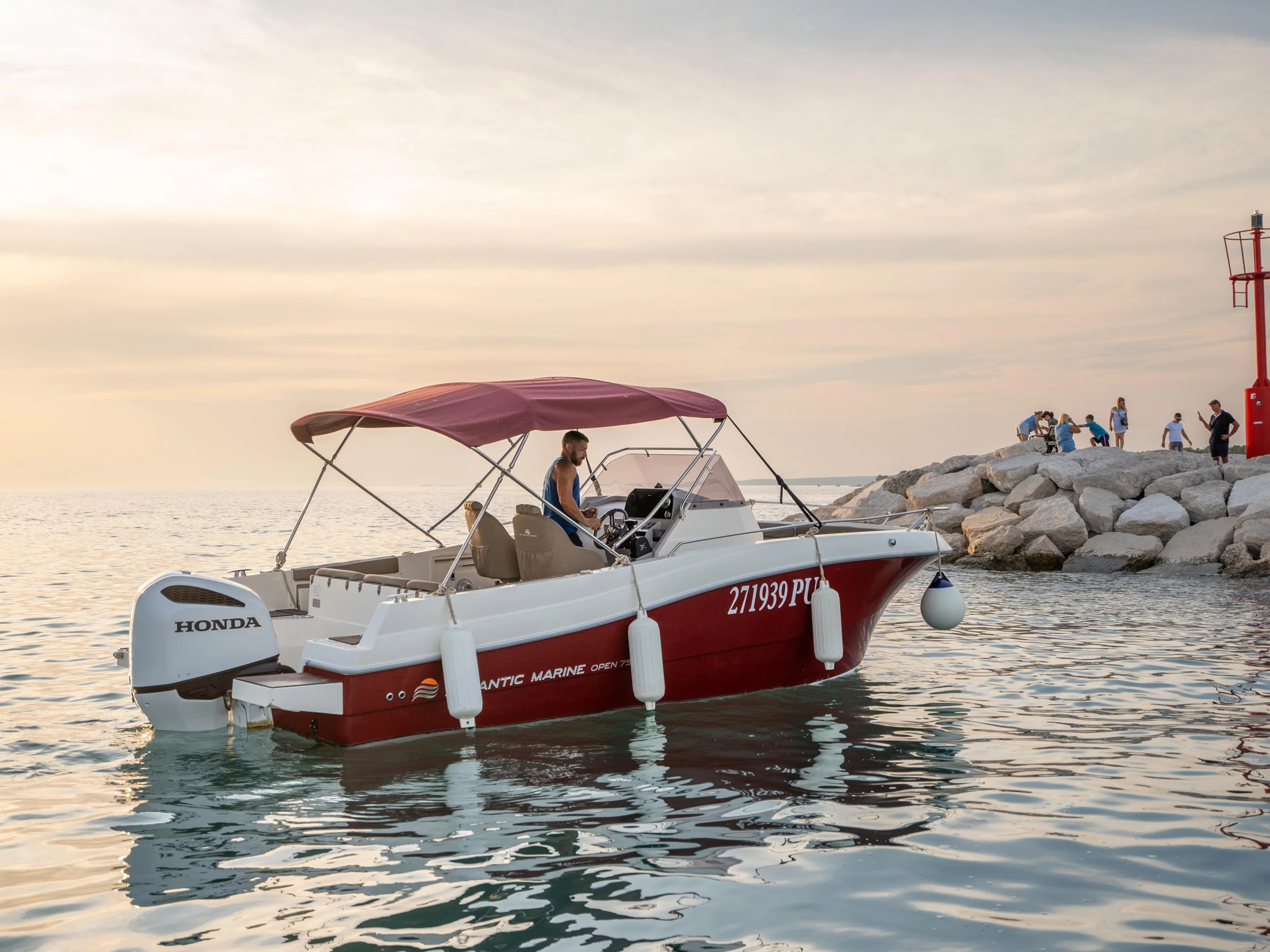 Atlantic Marine 750 (Atlantic Marine) Main image - 0