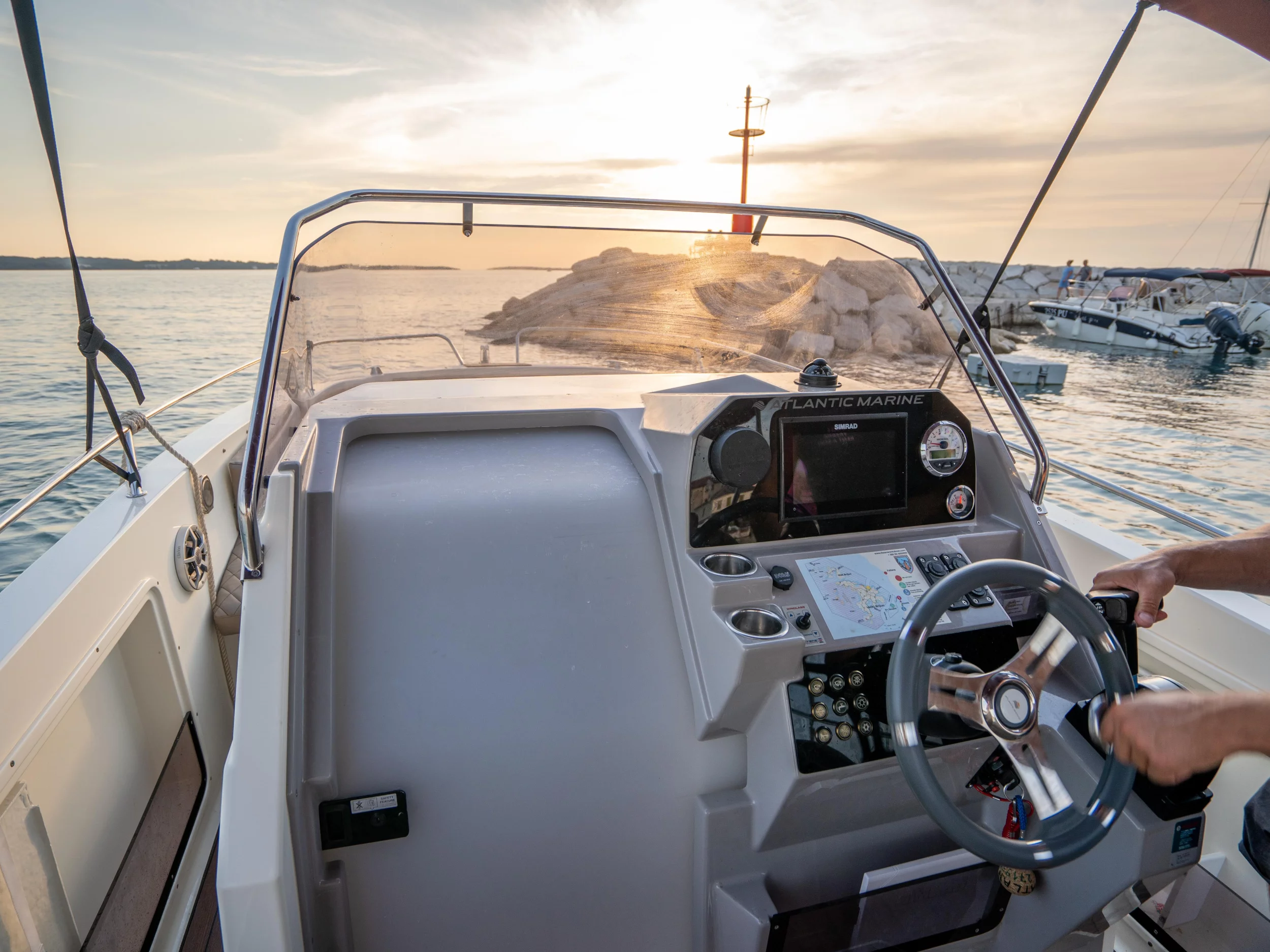 Atlantic Marine 750 (Atlantic Marine)  - 4
