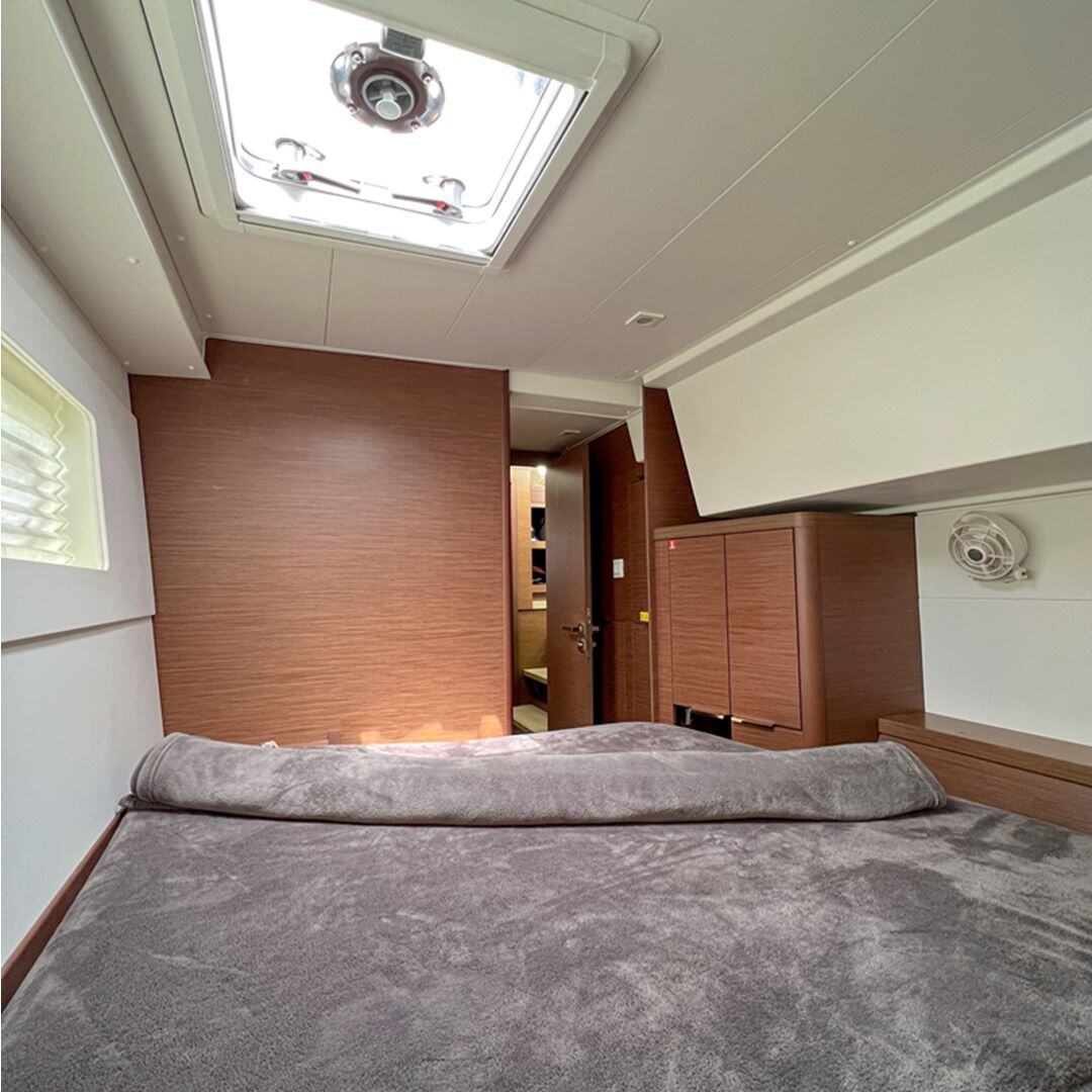 Photo #13 - Lagoon 40 (WHITE) in Salerno - 61042