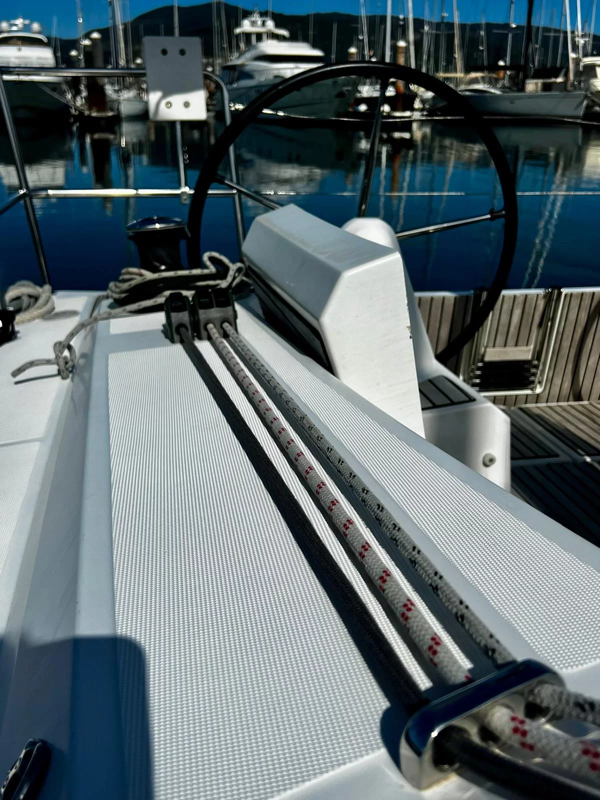 Sun Odyssey 349 (Waira)  - 7