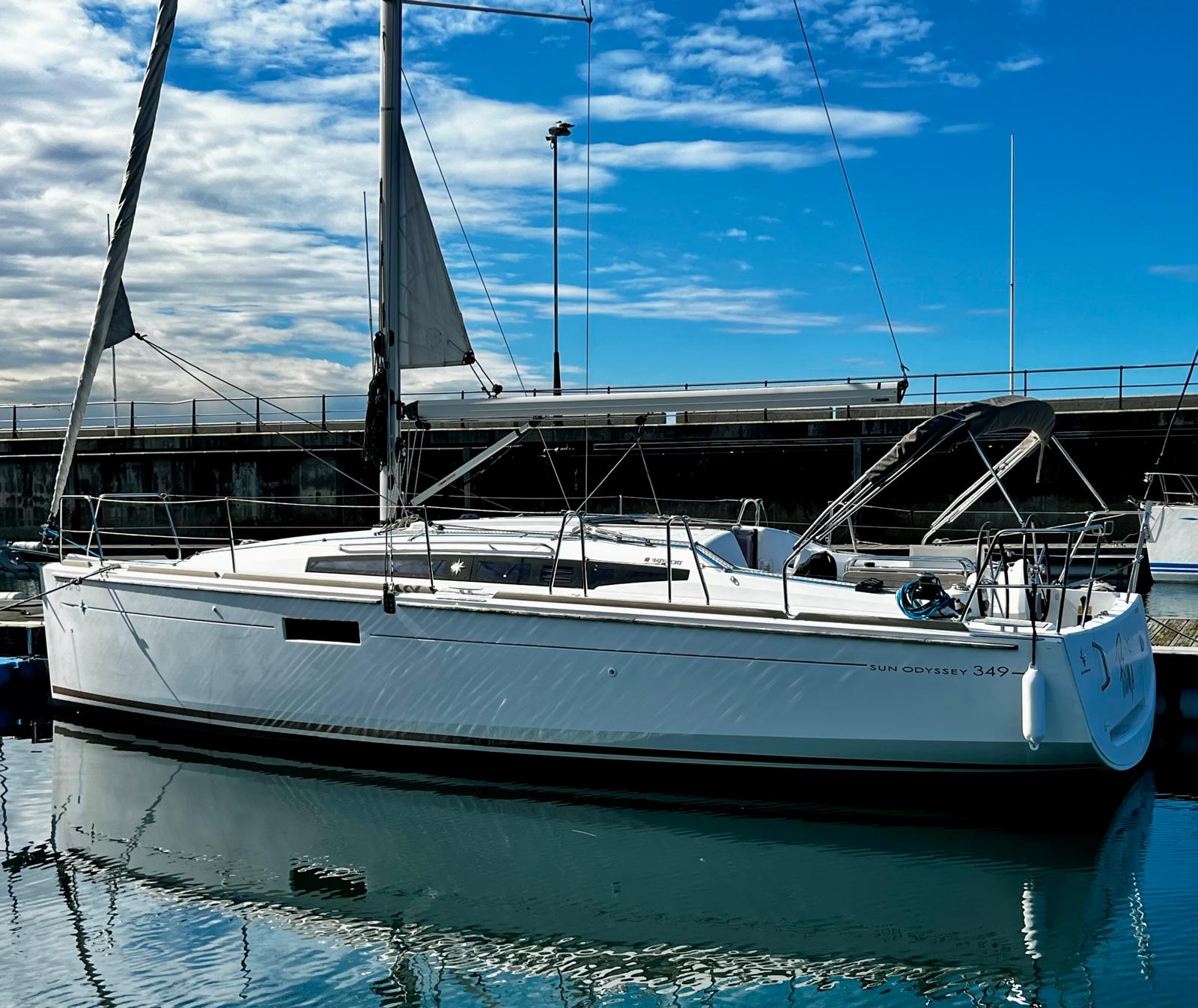 Photo #4 - Sun Odyssey 349 (Waira) in Vigo - 63678