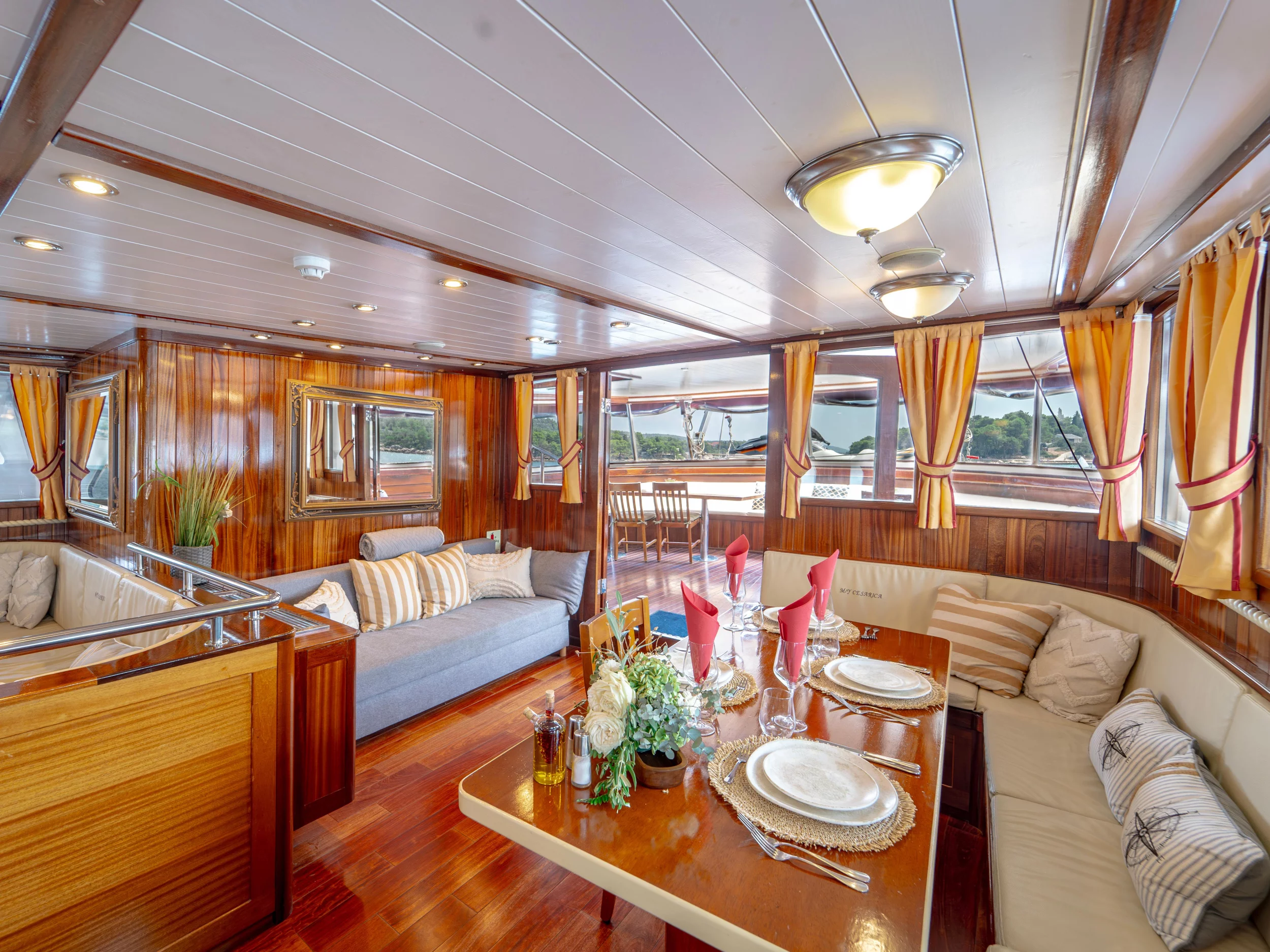 M/Y (Cesarica) Interior image - 27