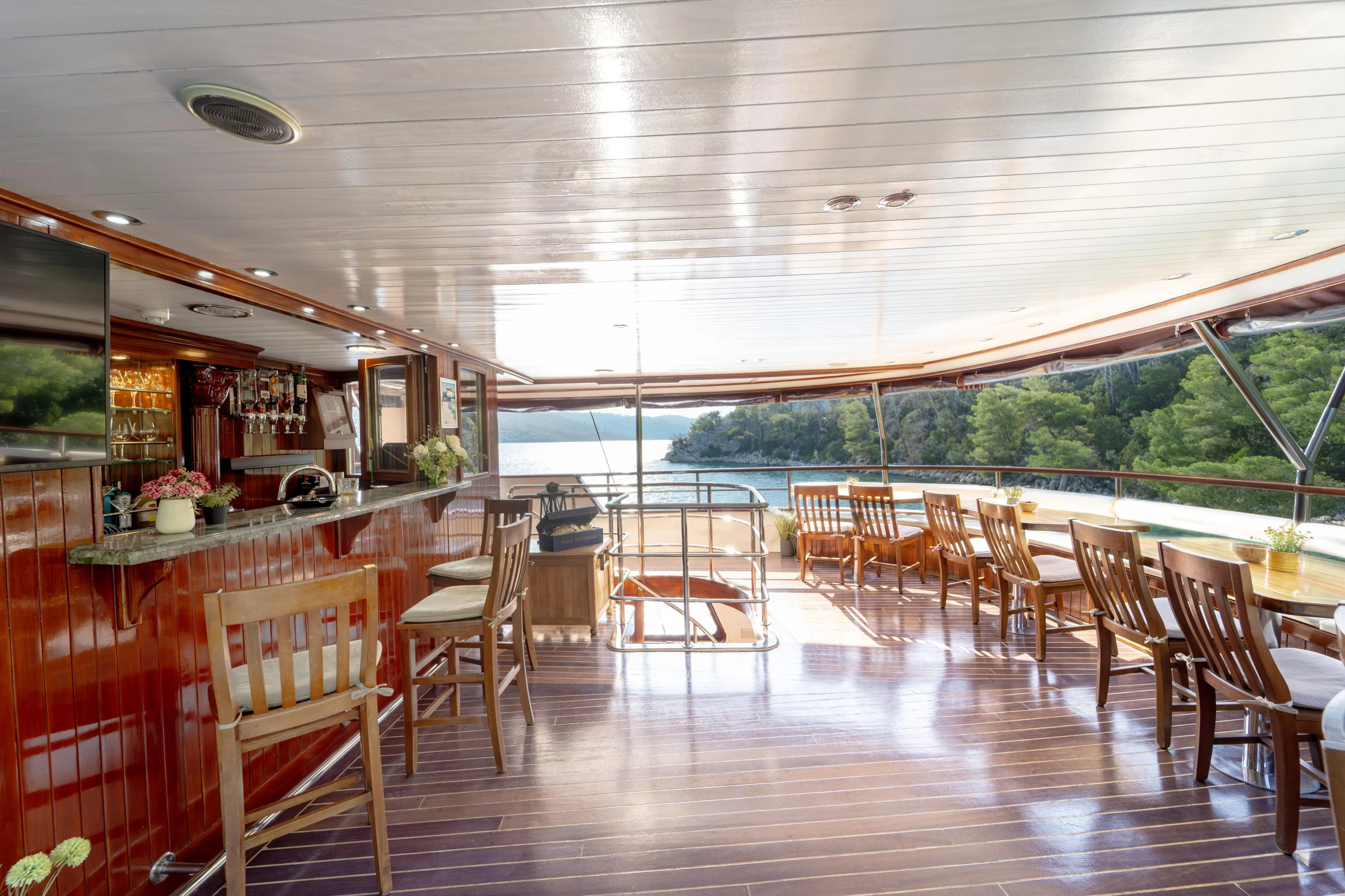 M/Y (Cesarica)  - 8